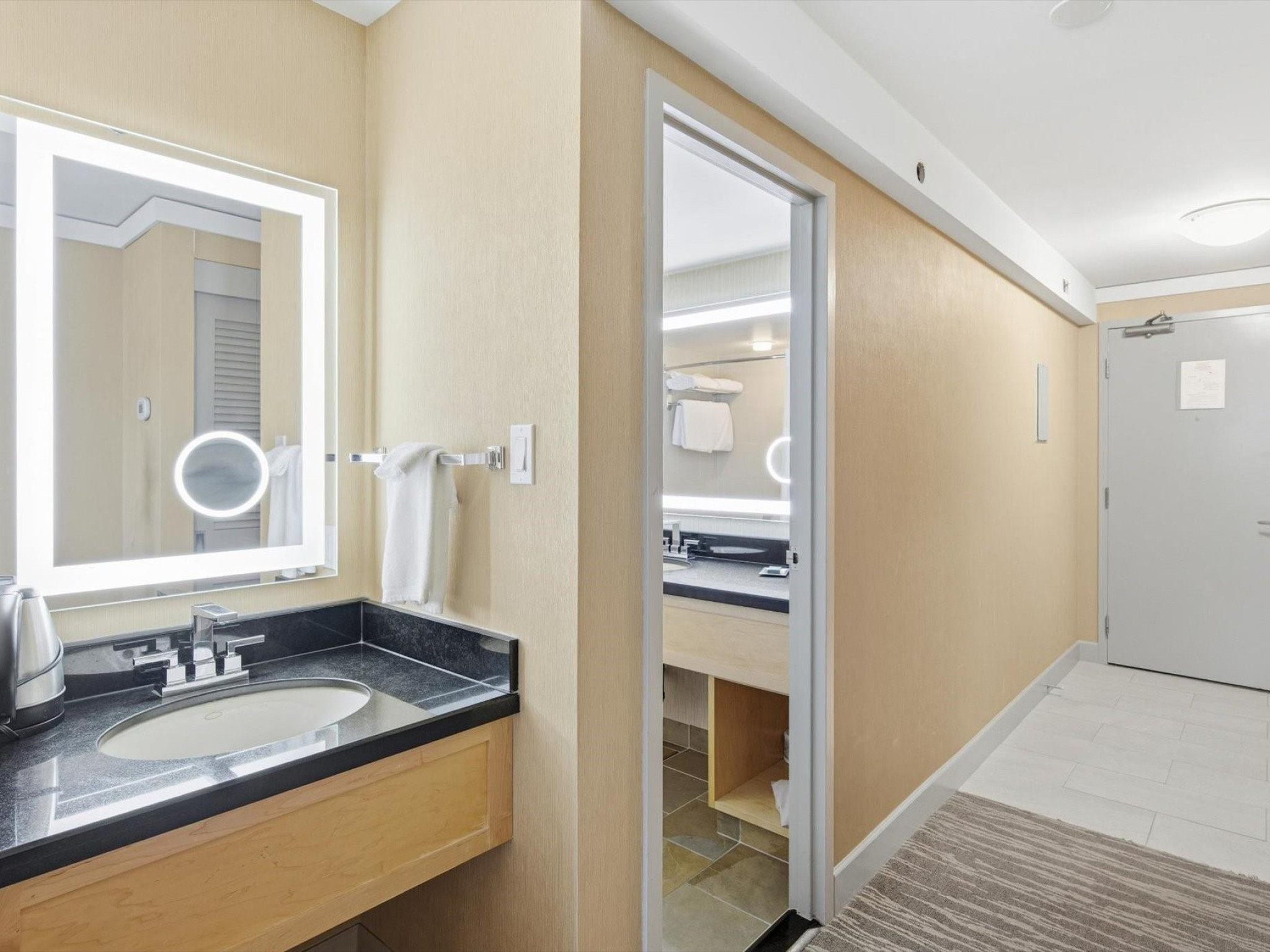 709/711-4050 Whistler Way image 7