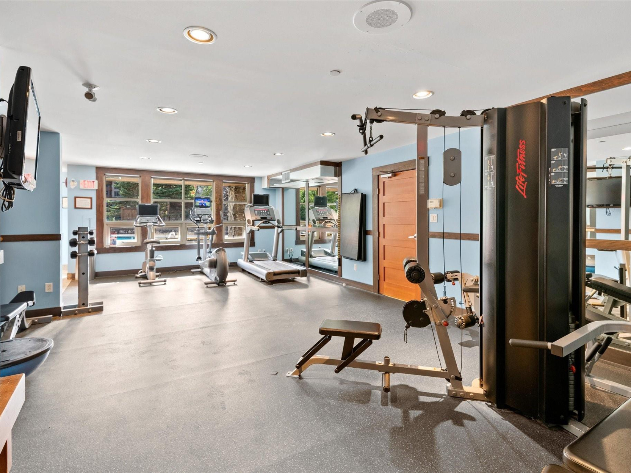 401A-2036 London Lane image 1