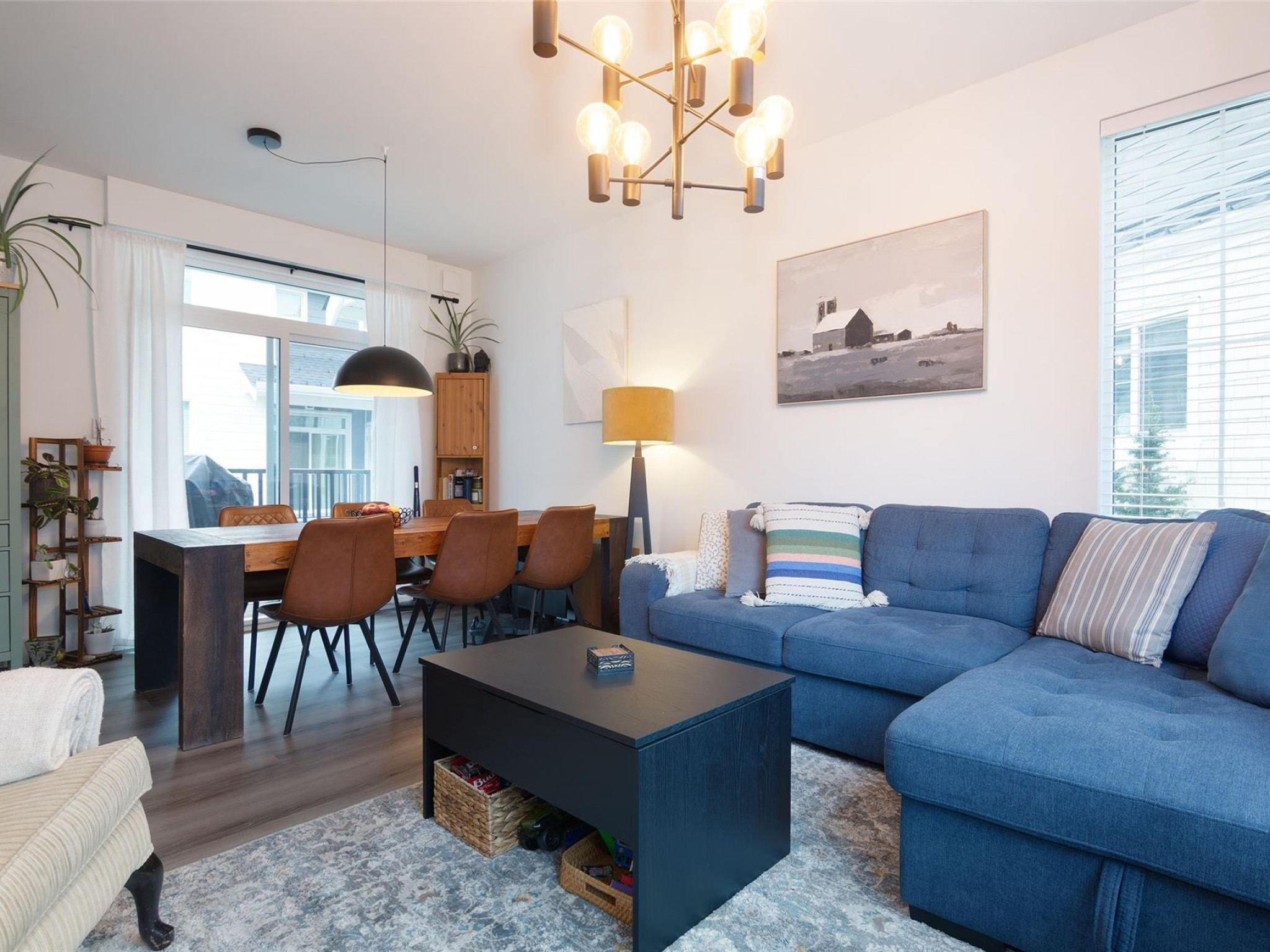 11-7360 Crabapple Court image 2