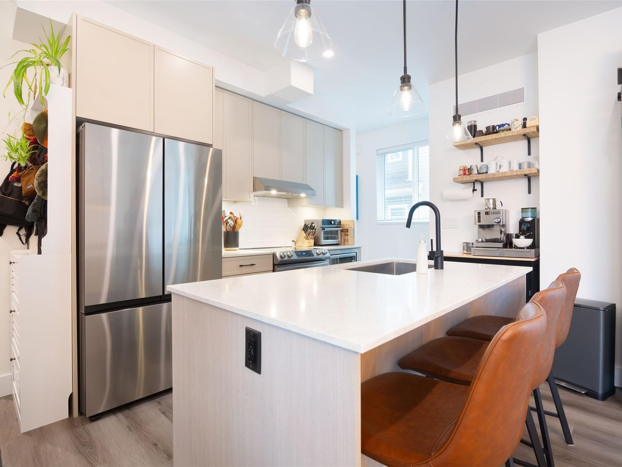 11-7360 Crabapple Court image 5