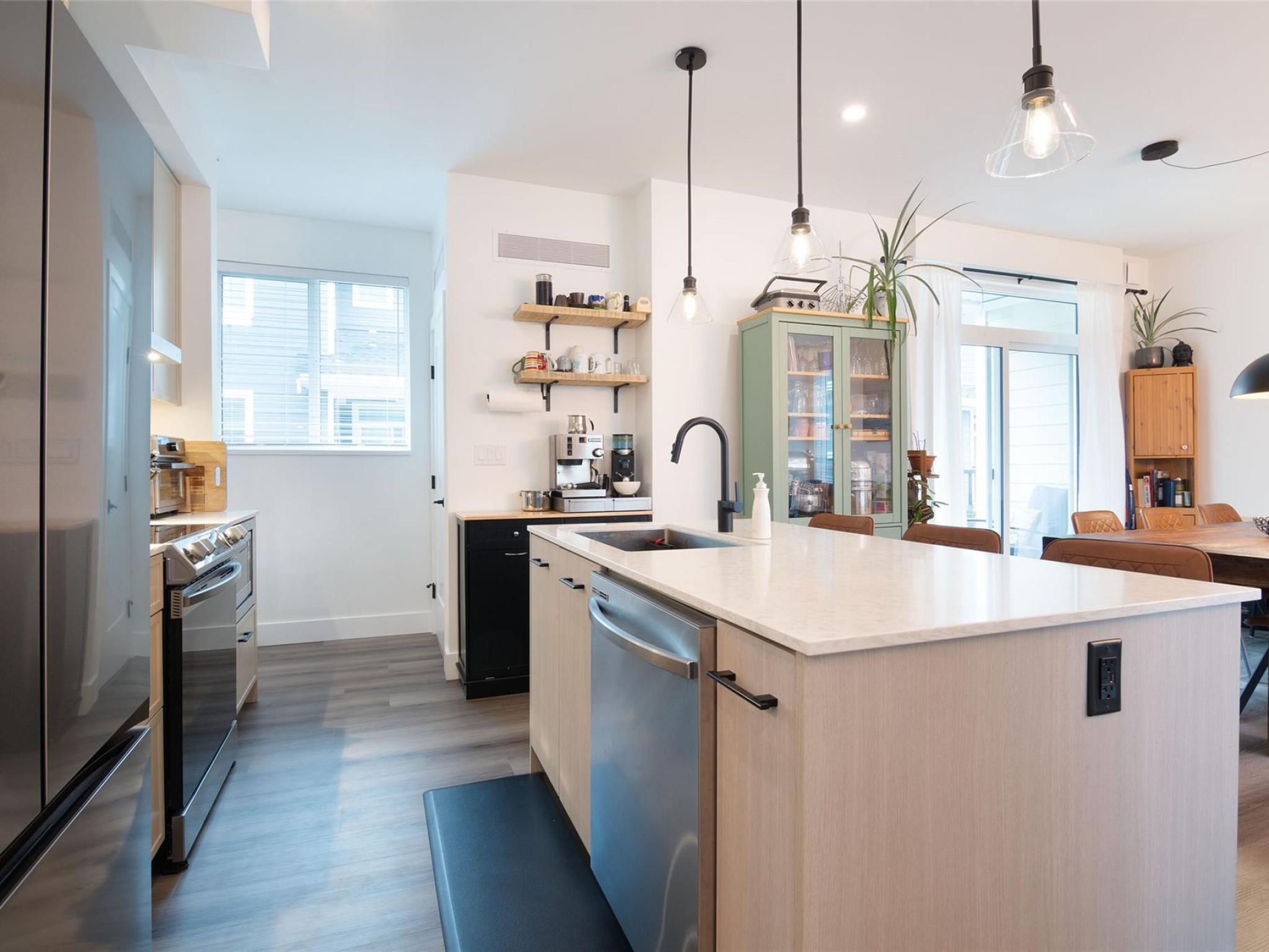 11-7360 Crabapple Court image 6