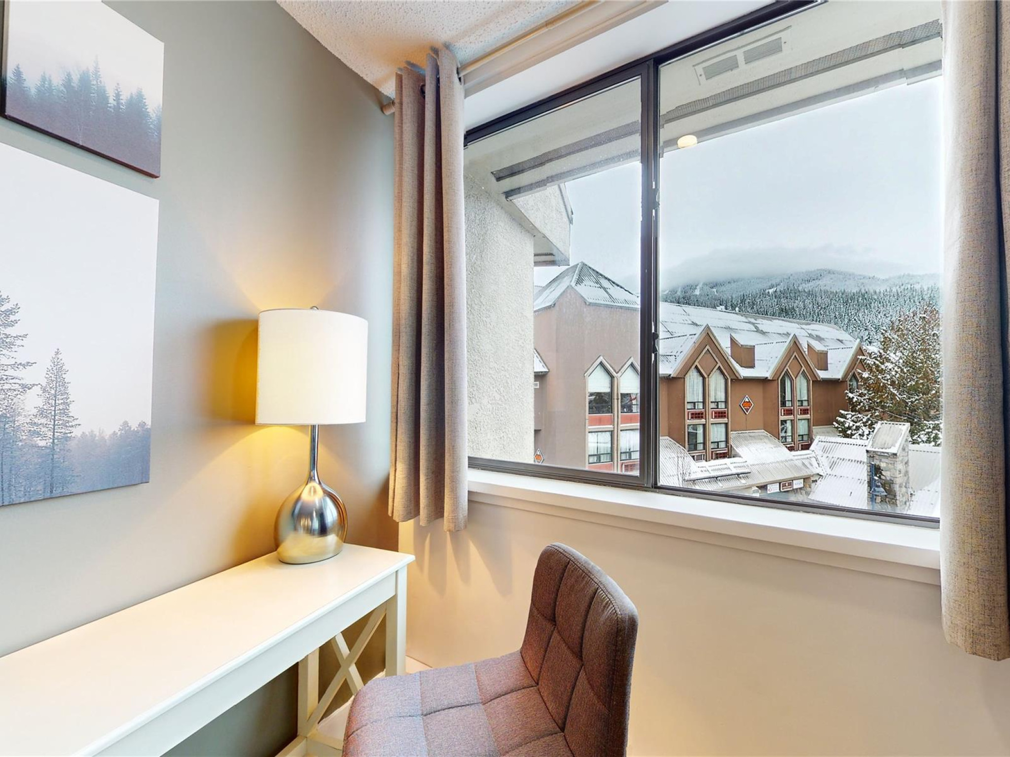 301-4111 Golfer's Approach image 9