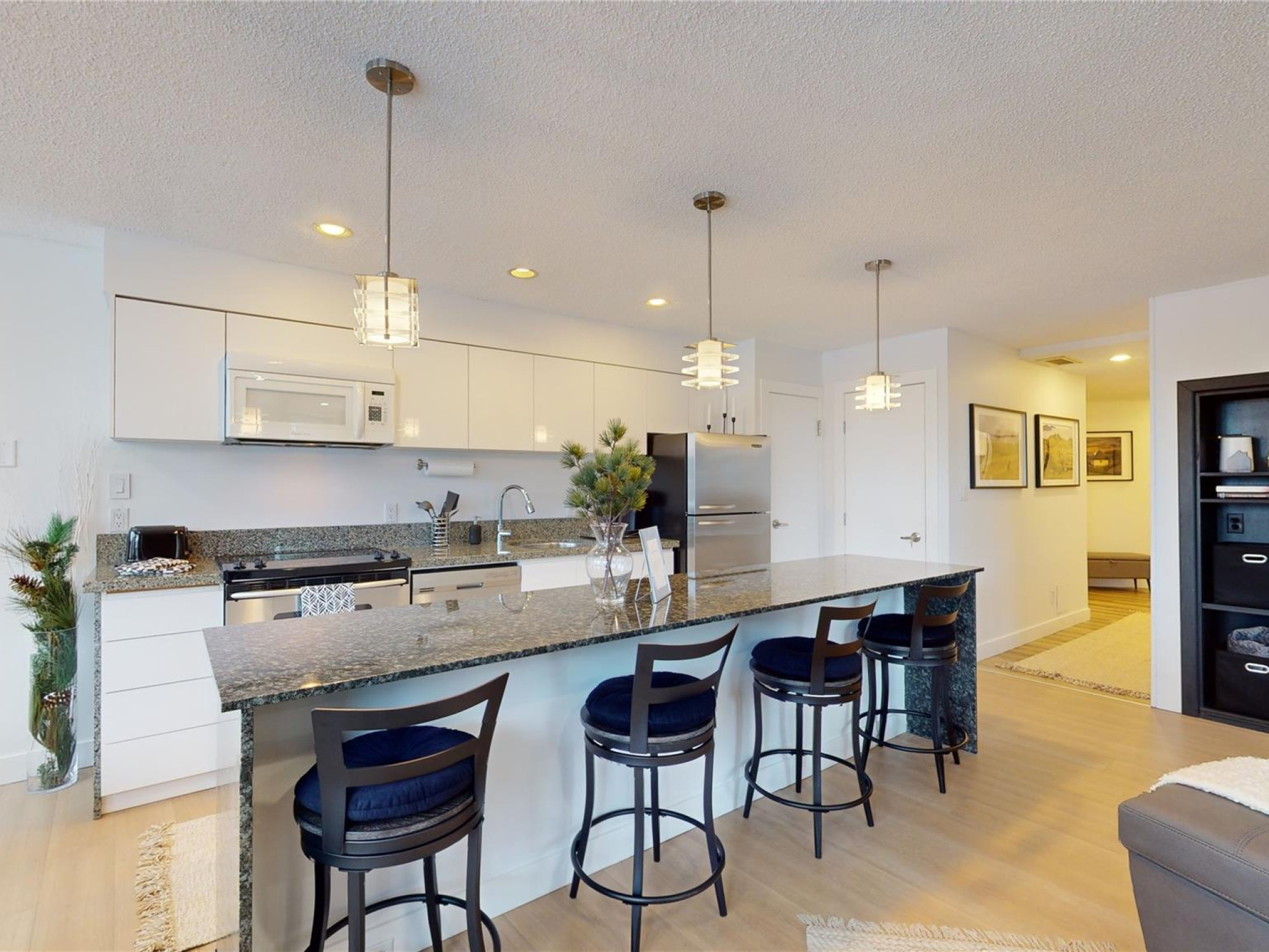 301-4111 Golfer's Approach image 15