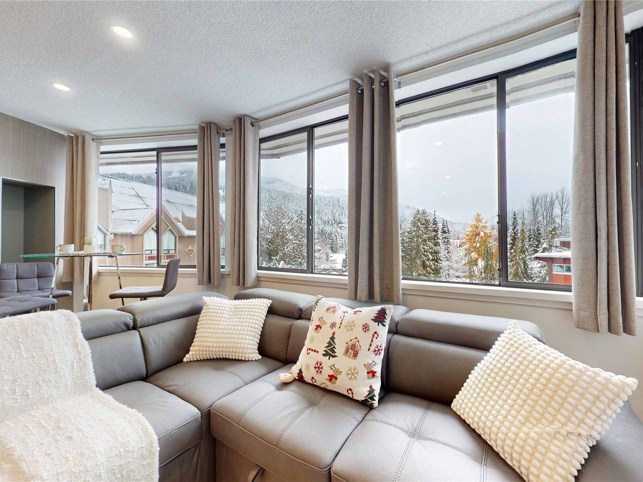 301-4111 Golfer's Approach image 16