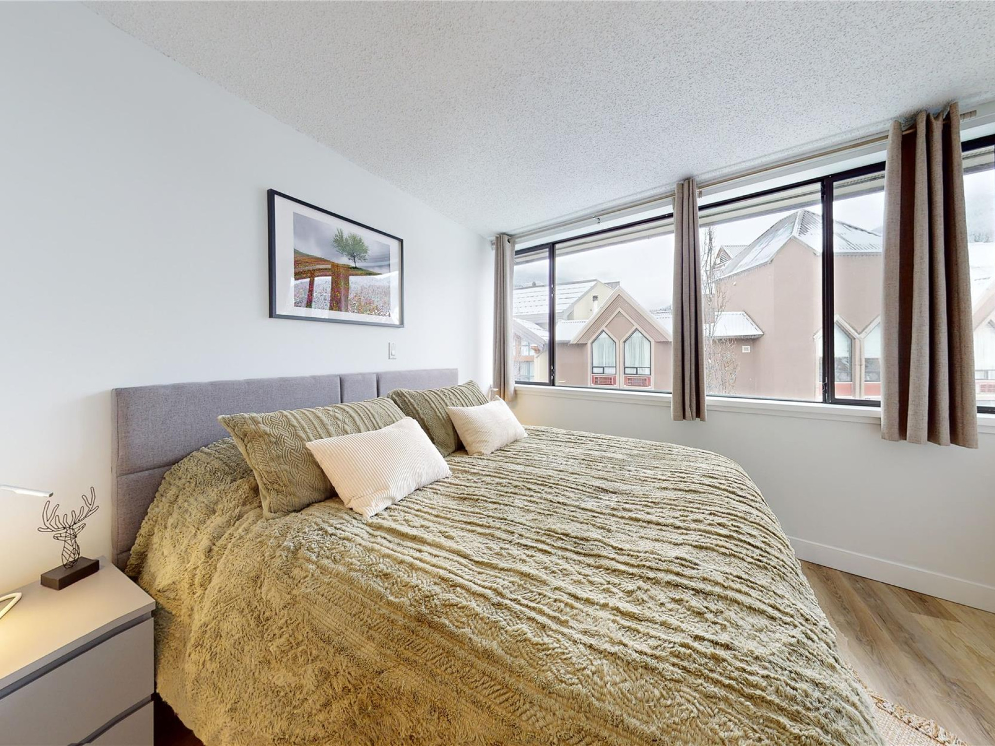 301-4111 Golfer's Approach image 17