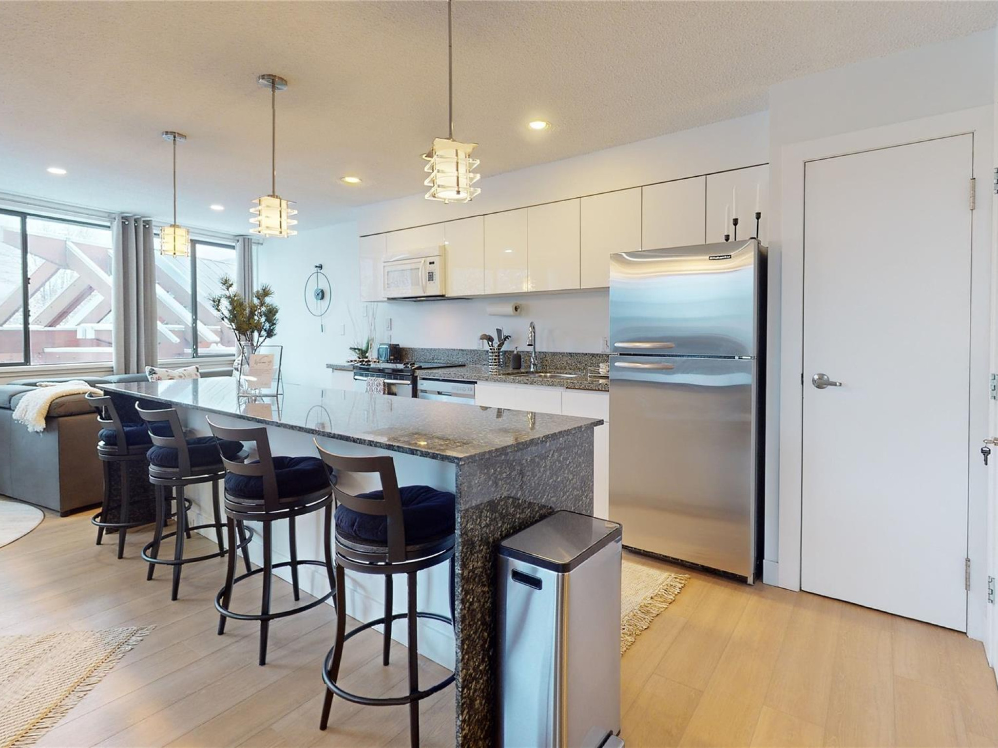 301-4111 Golfer's Approach image 4