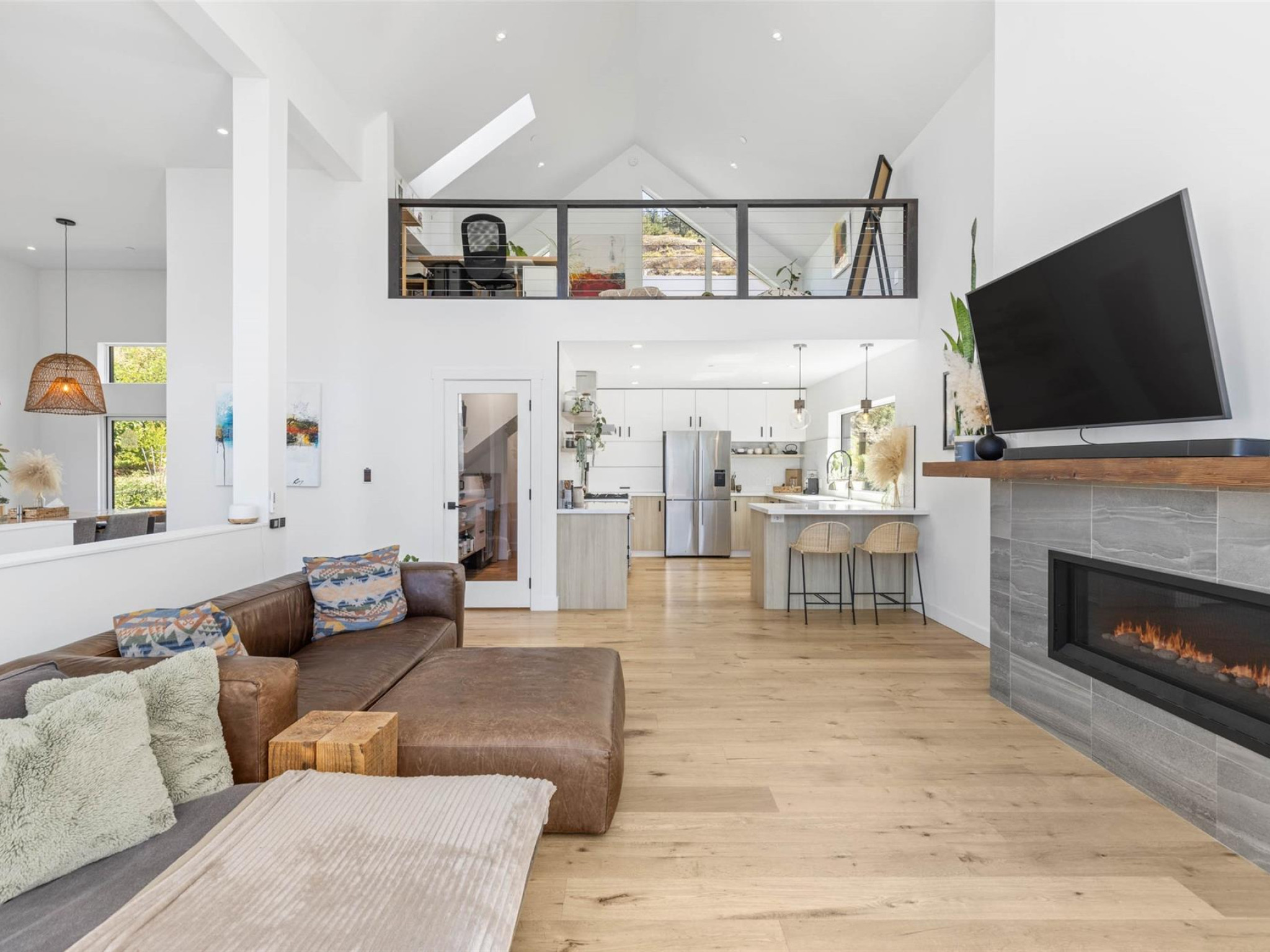 7676 Cerulean Drive image 9