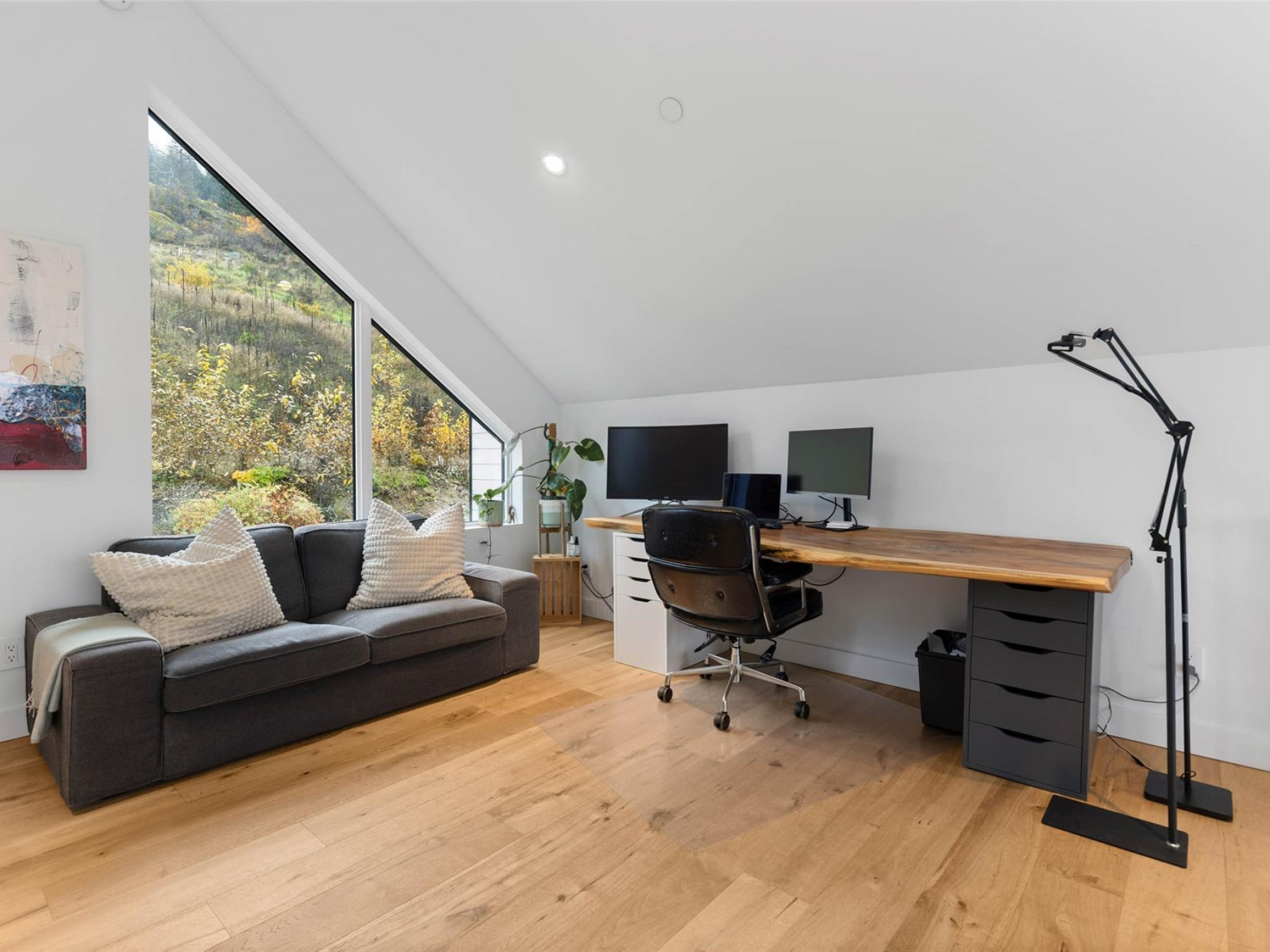 7676 Cerulean Drive image 27