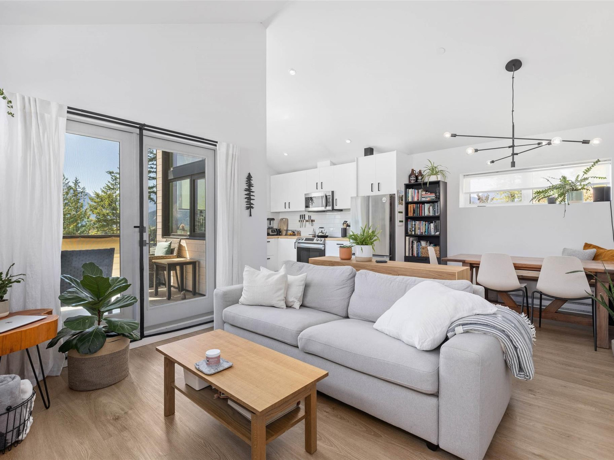 7676 Cerulean Drive image 31