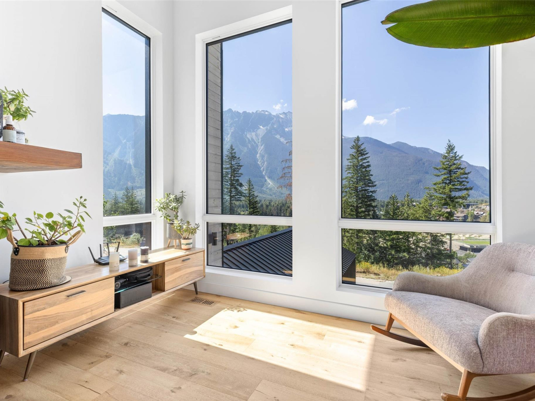 7676 Cerulean Drive image 6