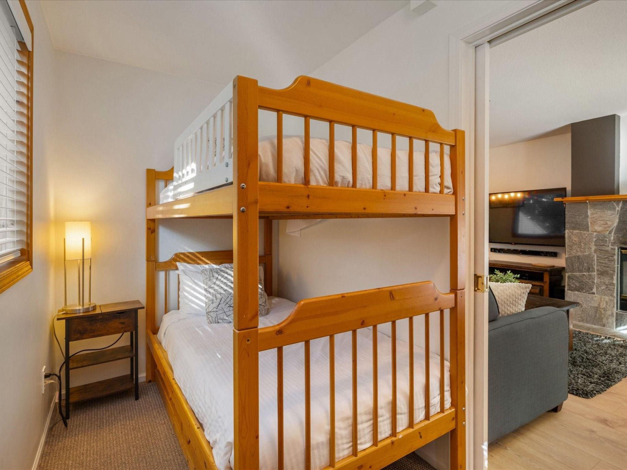 204-4821 Spearhead Drive image 15