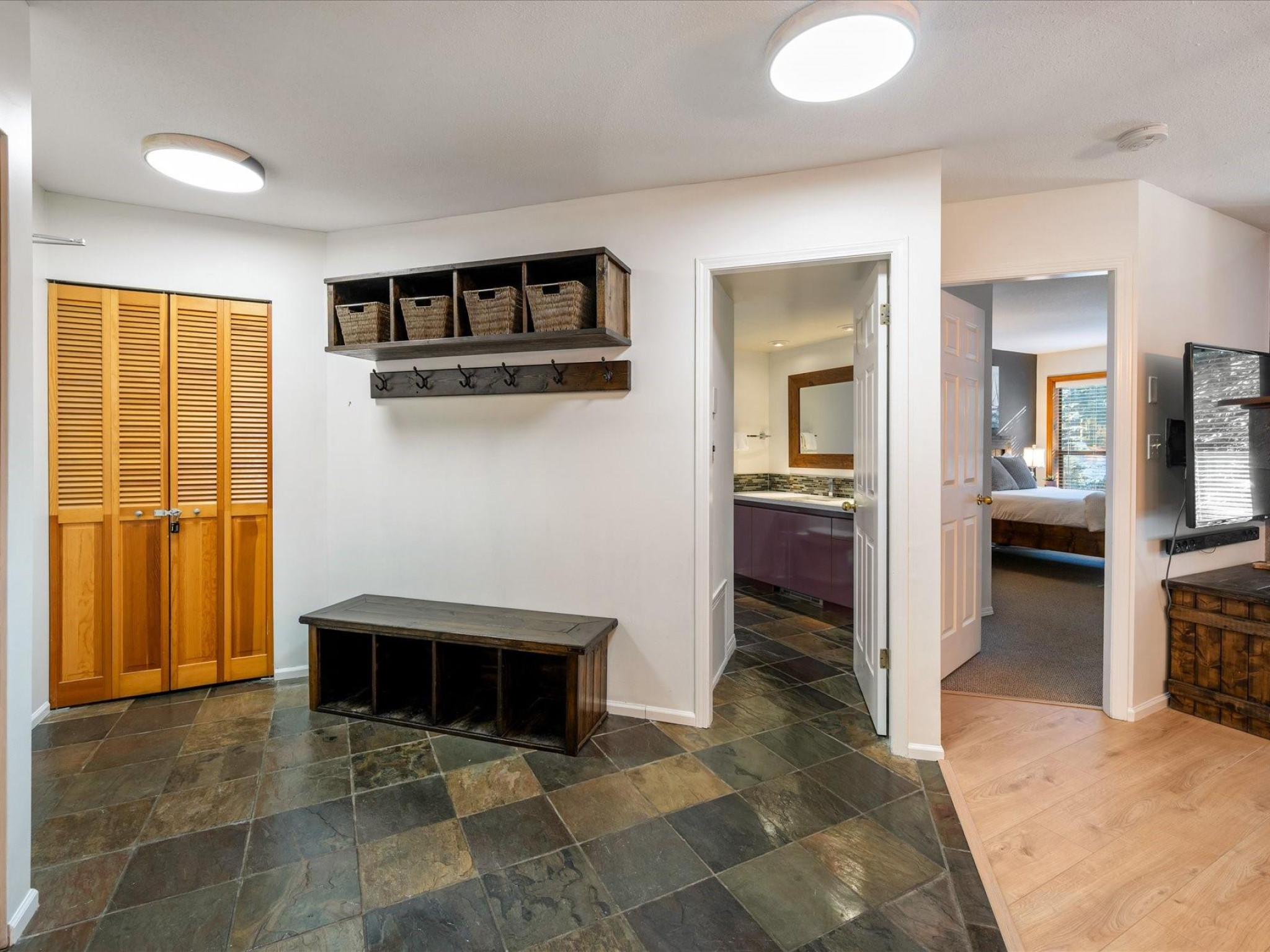 204-4821 Spearhead Drive image 20