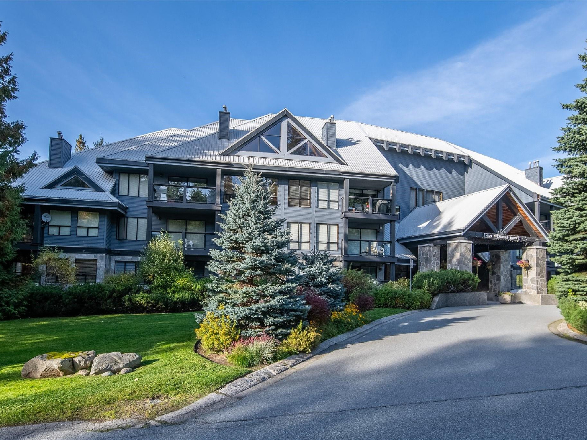 204-4821 Spearhead Drive image 23