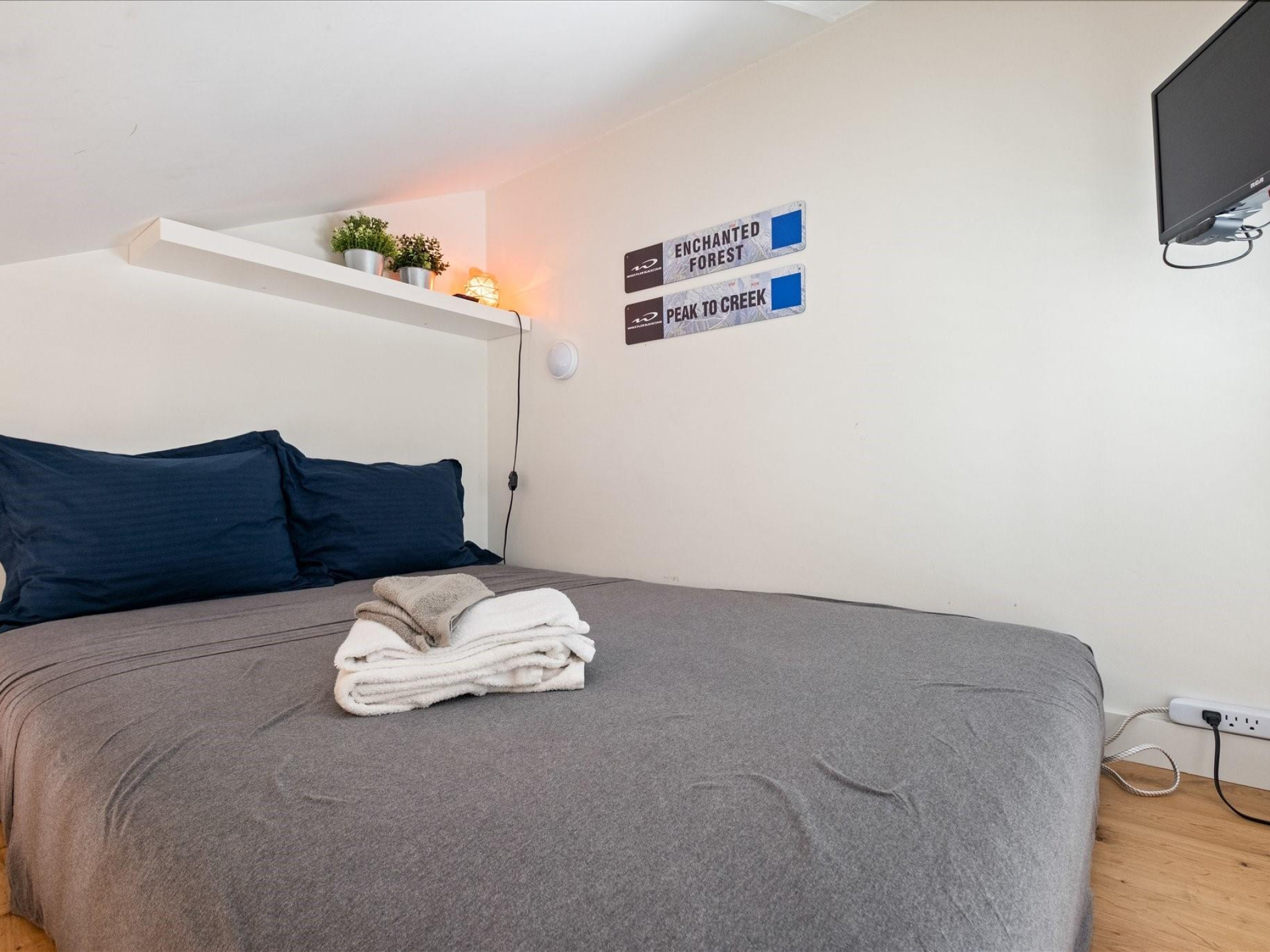 4-2170 Sarajevo Drive image 4