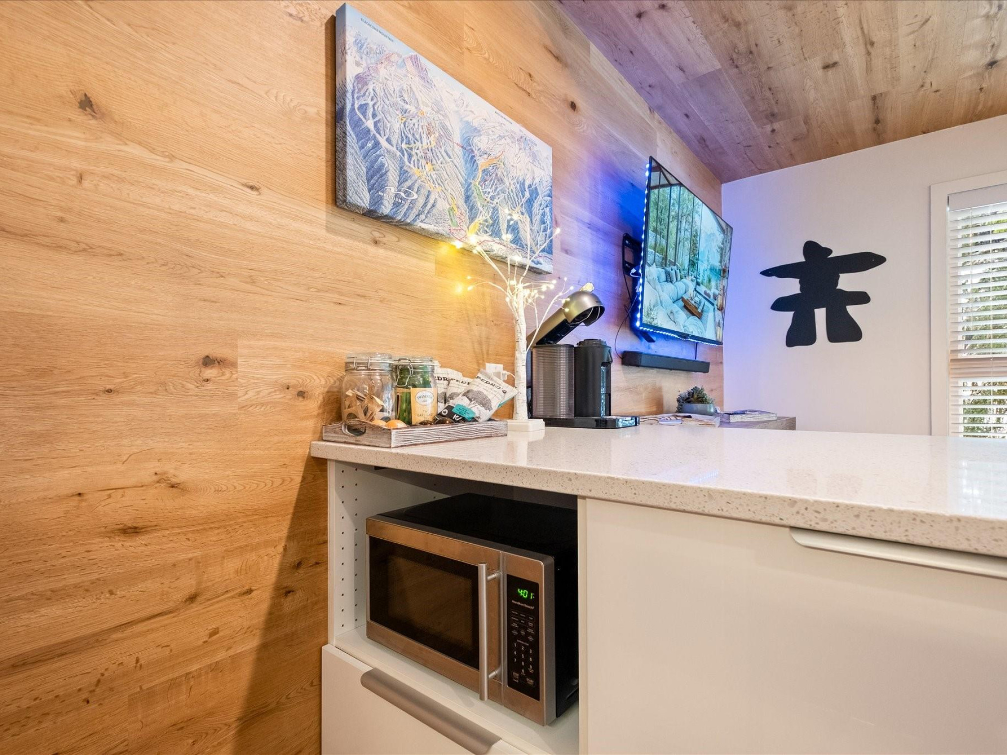 4-2170 Sarajevo Drive image 7