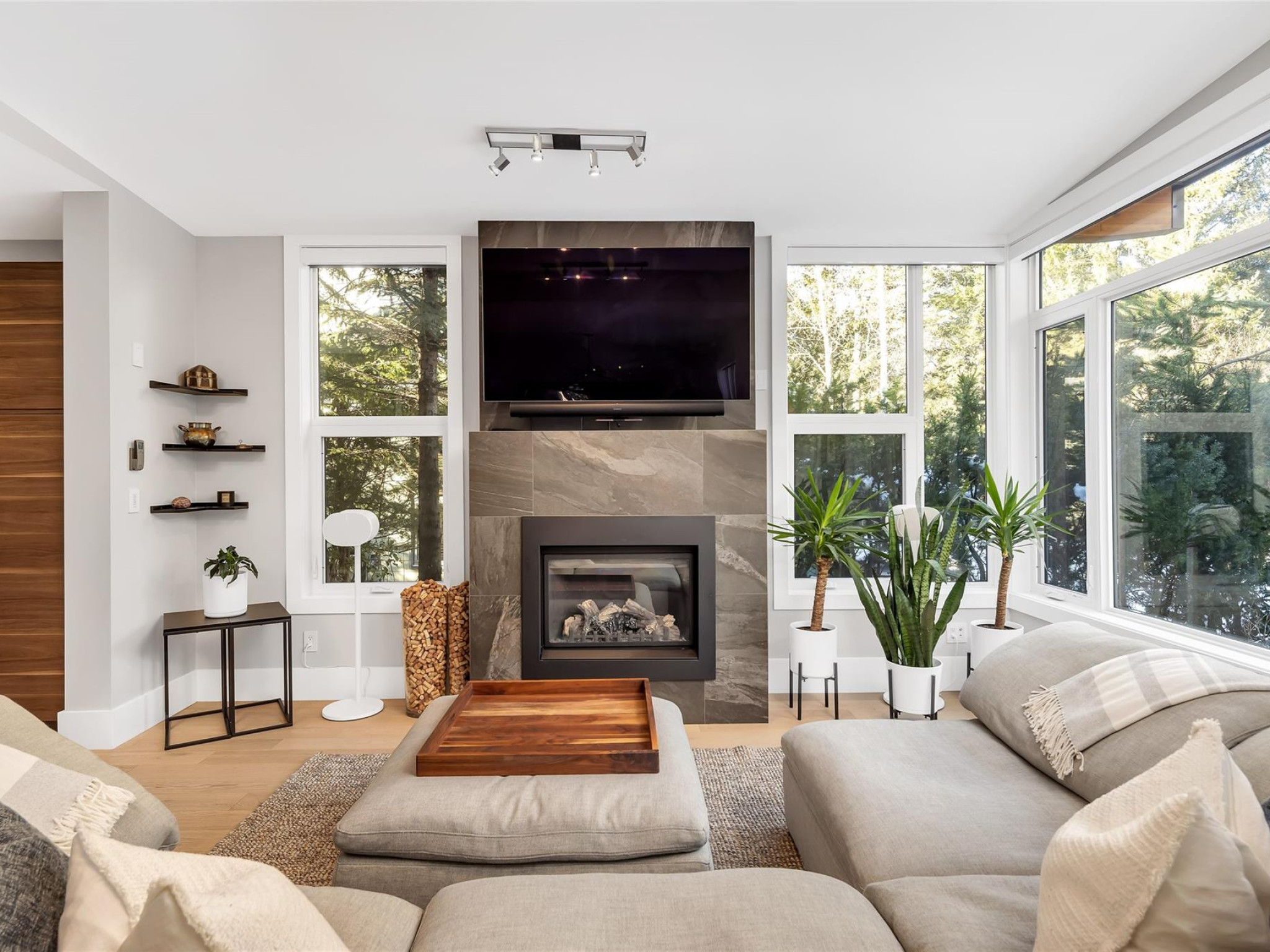 11-1240 Mount Fee Road image 2