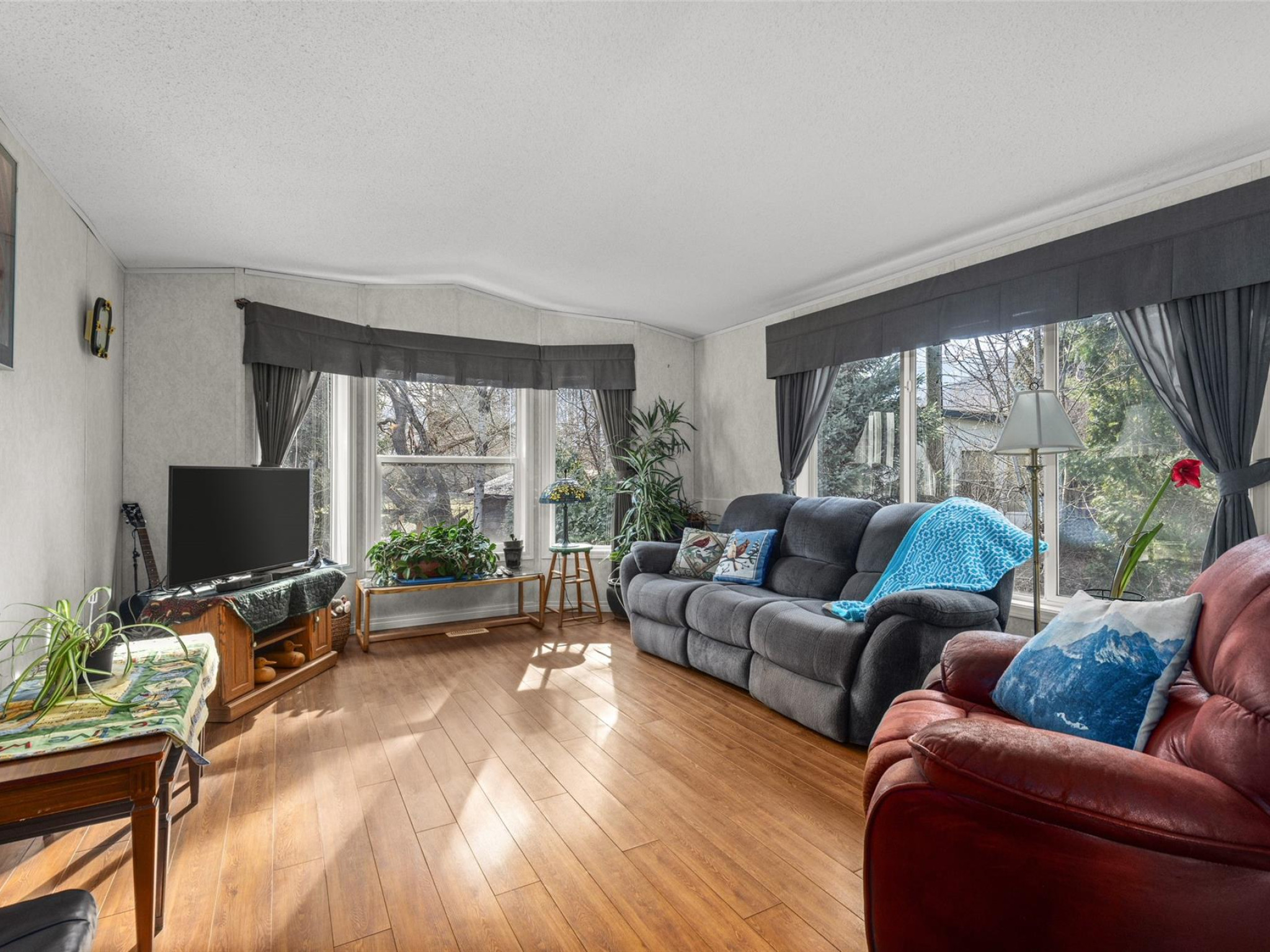 7636 Pemberton Meadows Road image 15