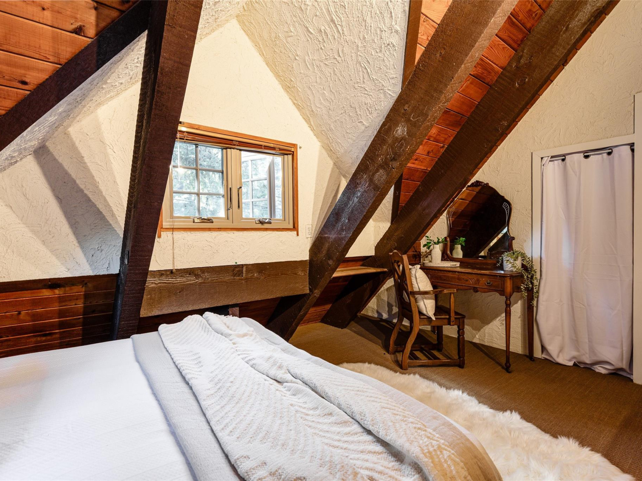 9167 Emerald Drive image 24