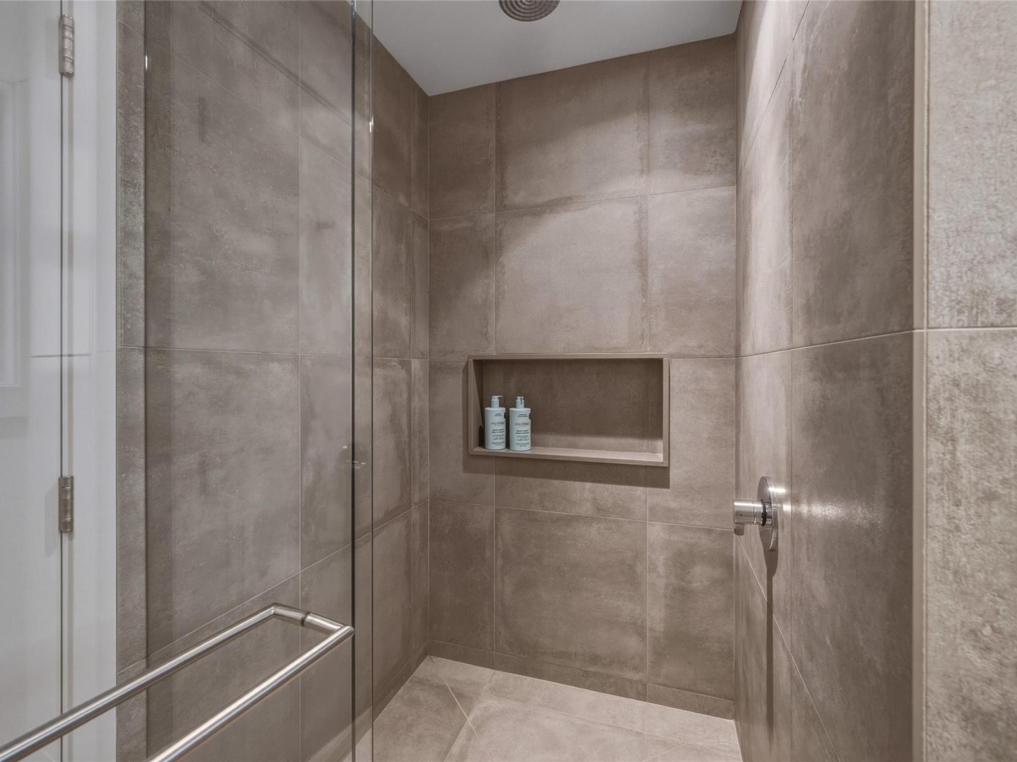 2223 Aspen Drive image 12