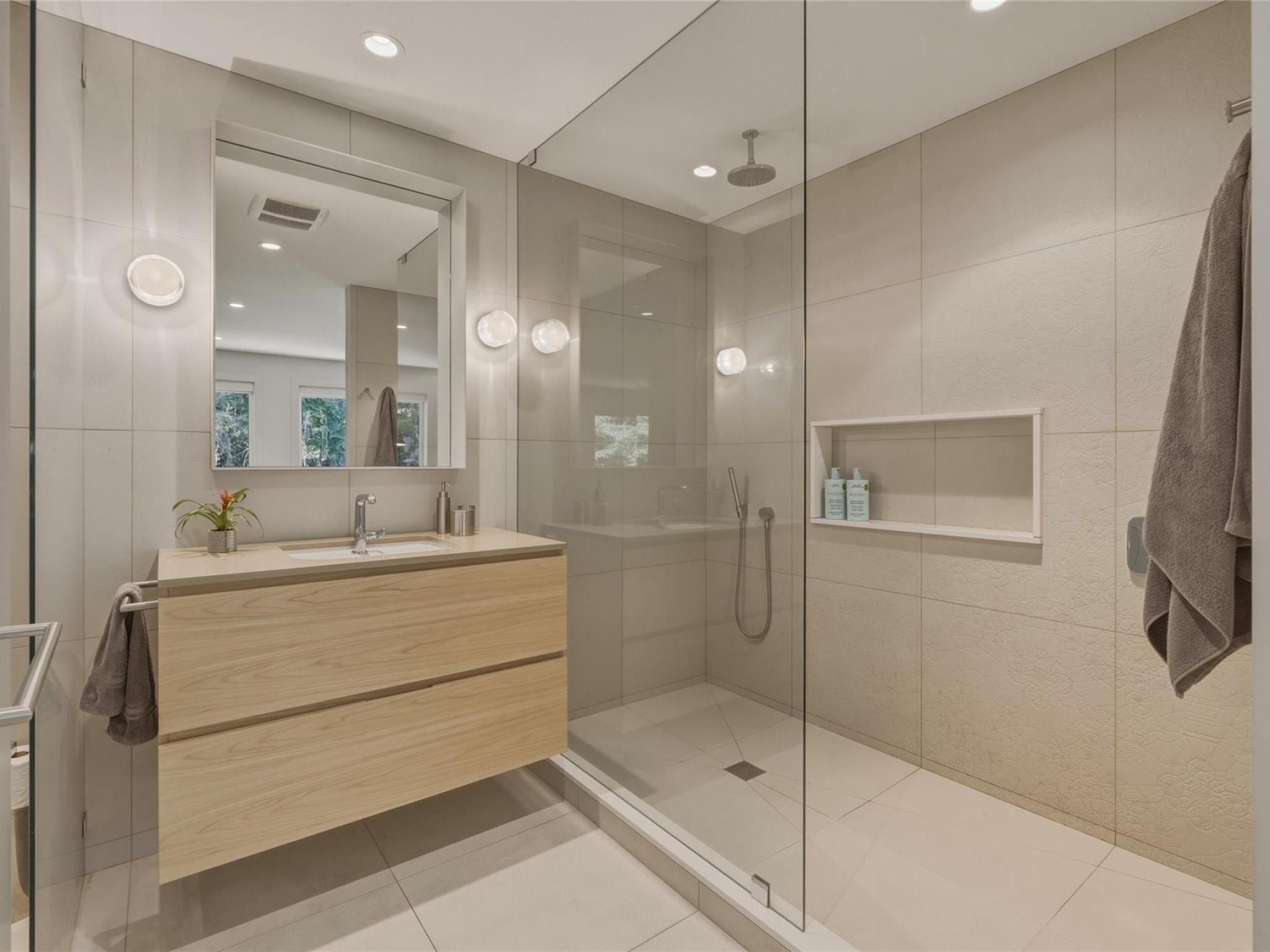 2223 Aspen Drive image 16