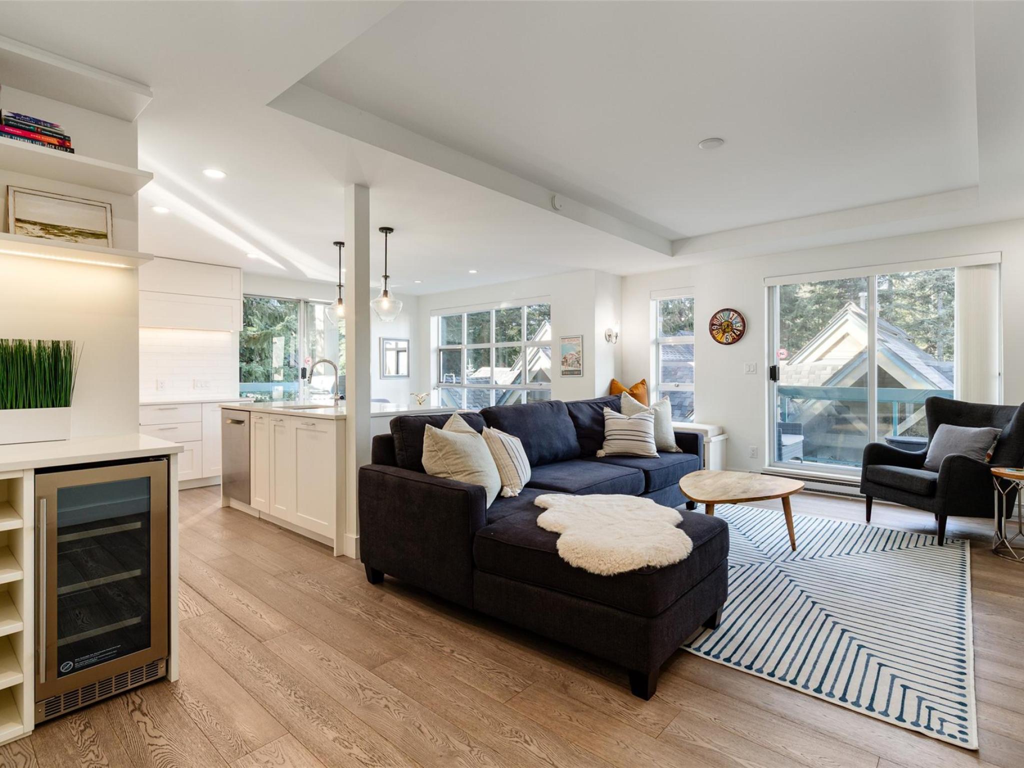 209-4865 Painted Cliff Road