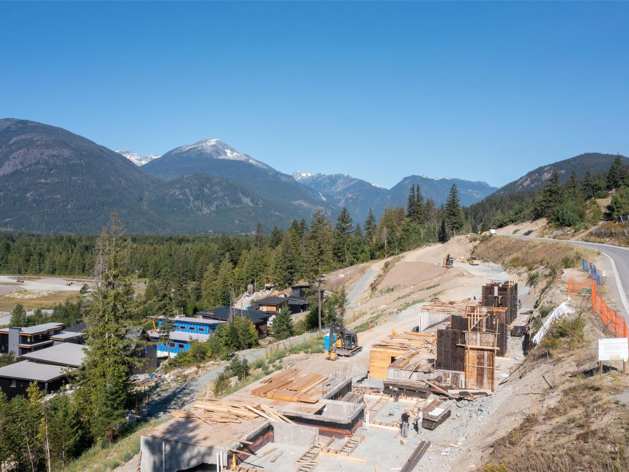 7677 Cerulean Drive image 10