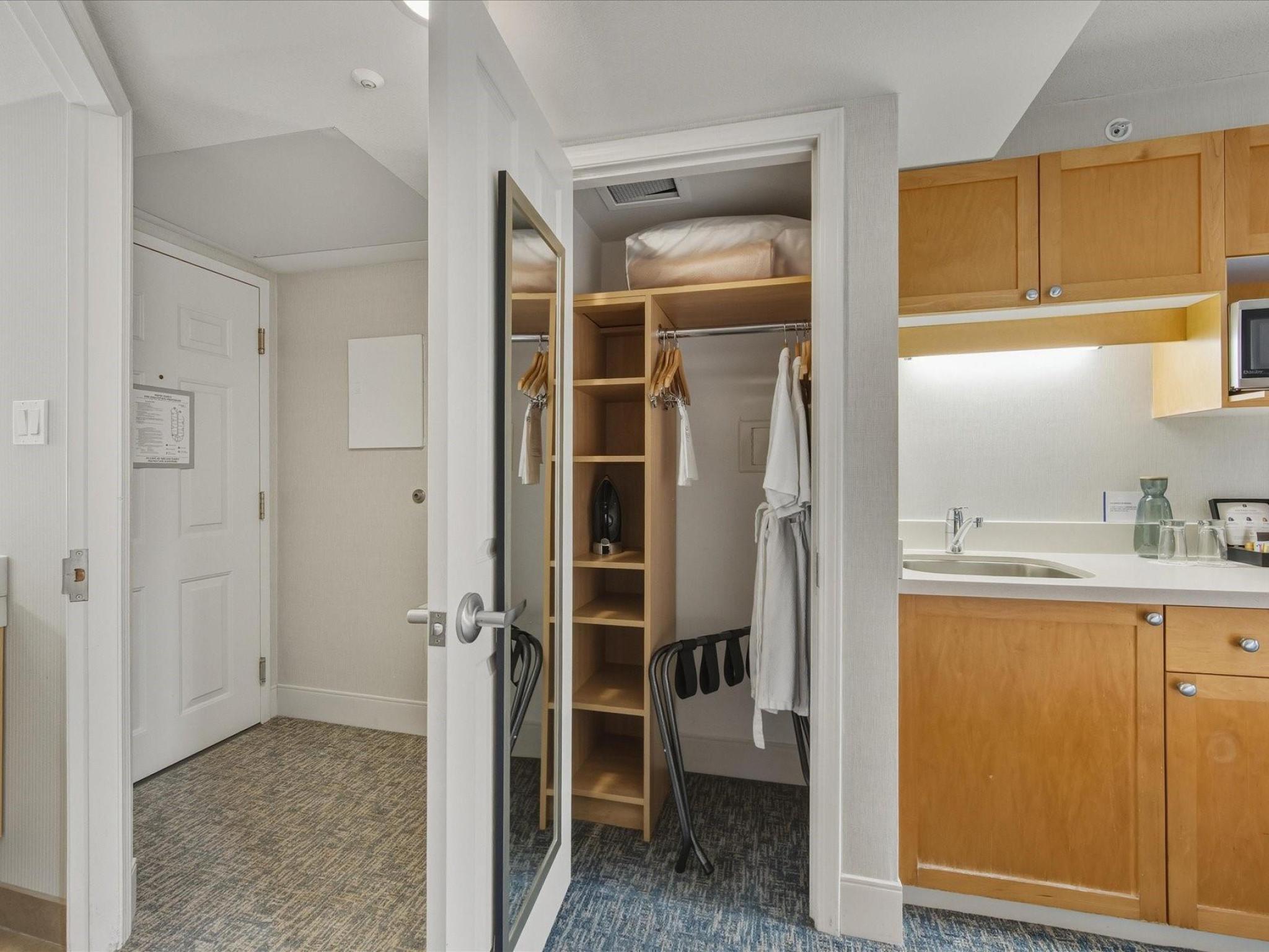 1266-4308 Main Street image 9