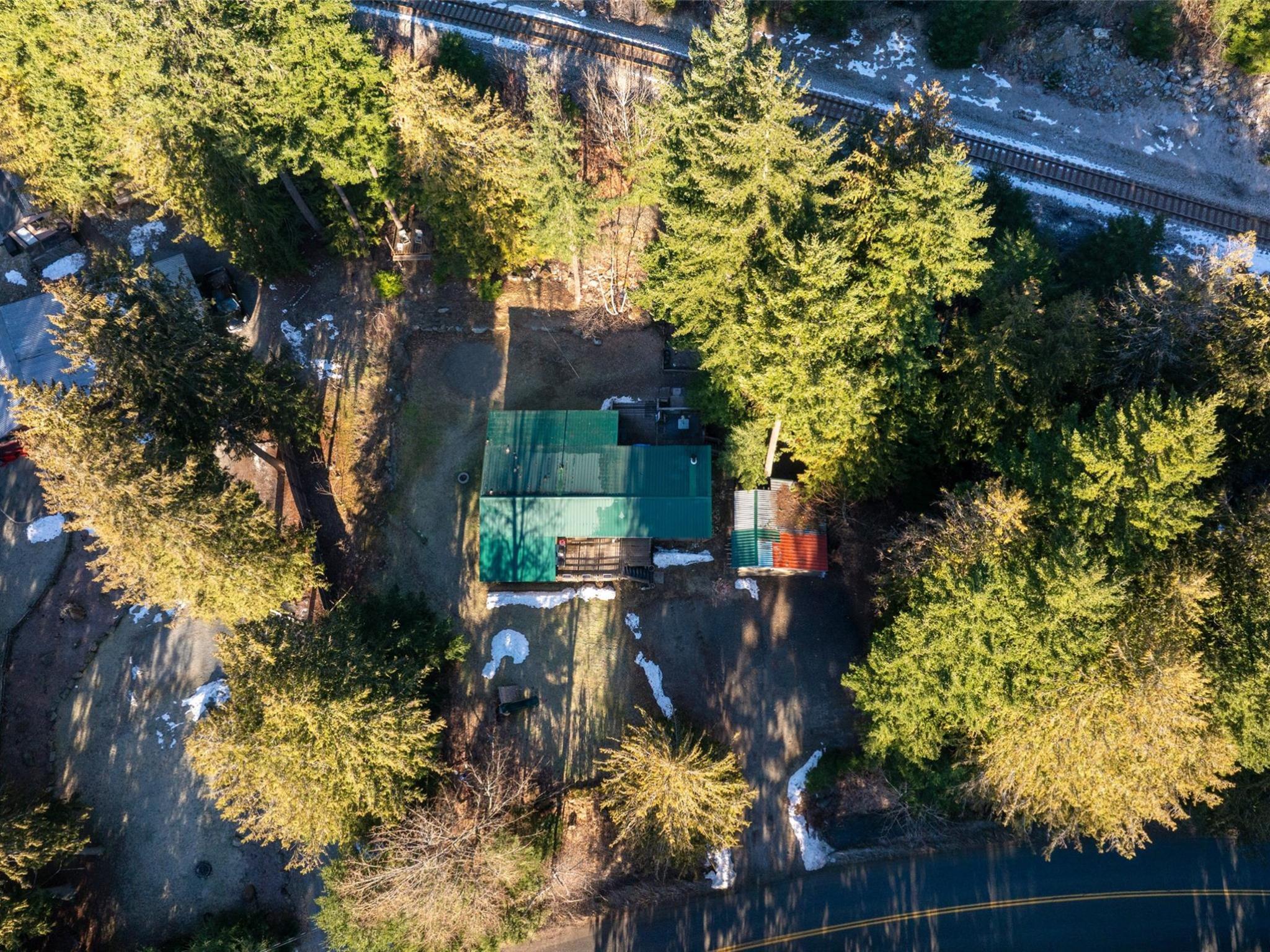 9245 Pemberton Portage Road image 30