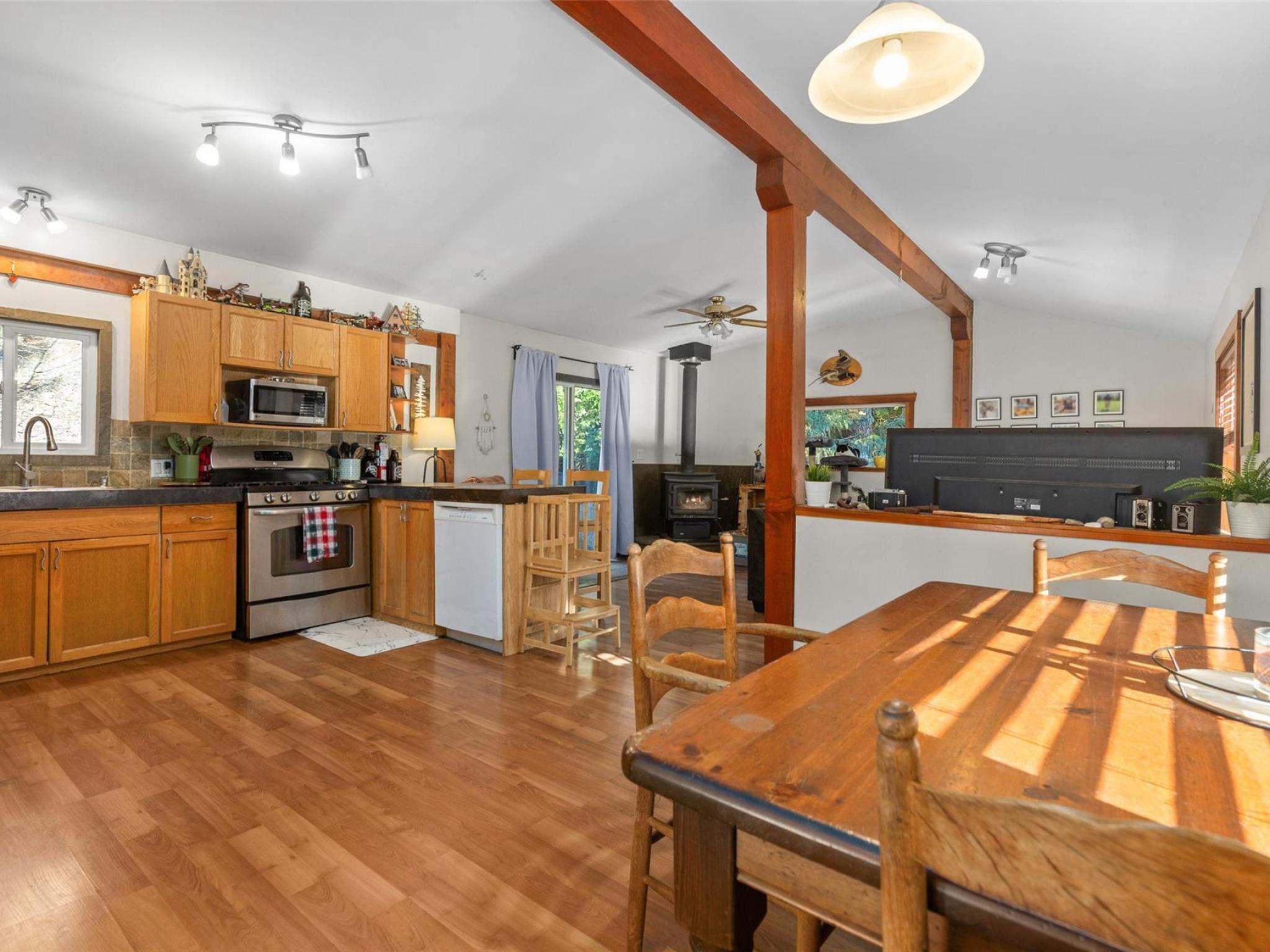 9245 Pemberton Portage Road image 6