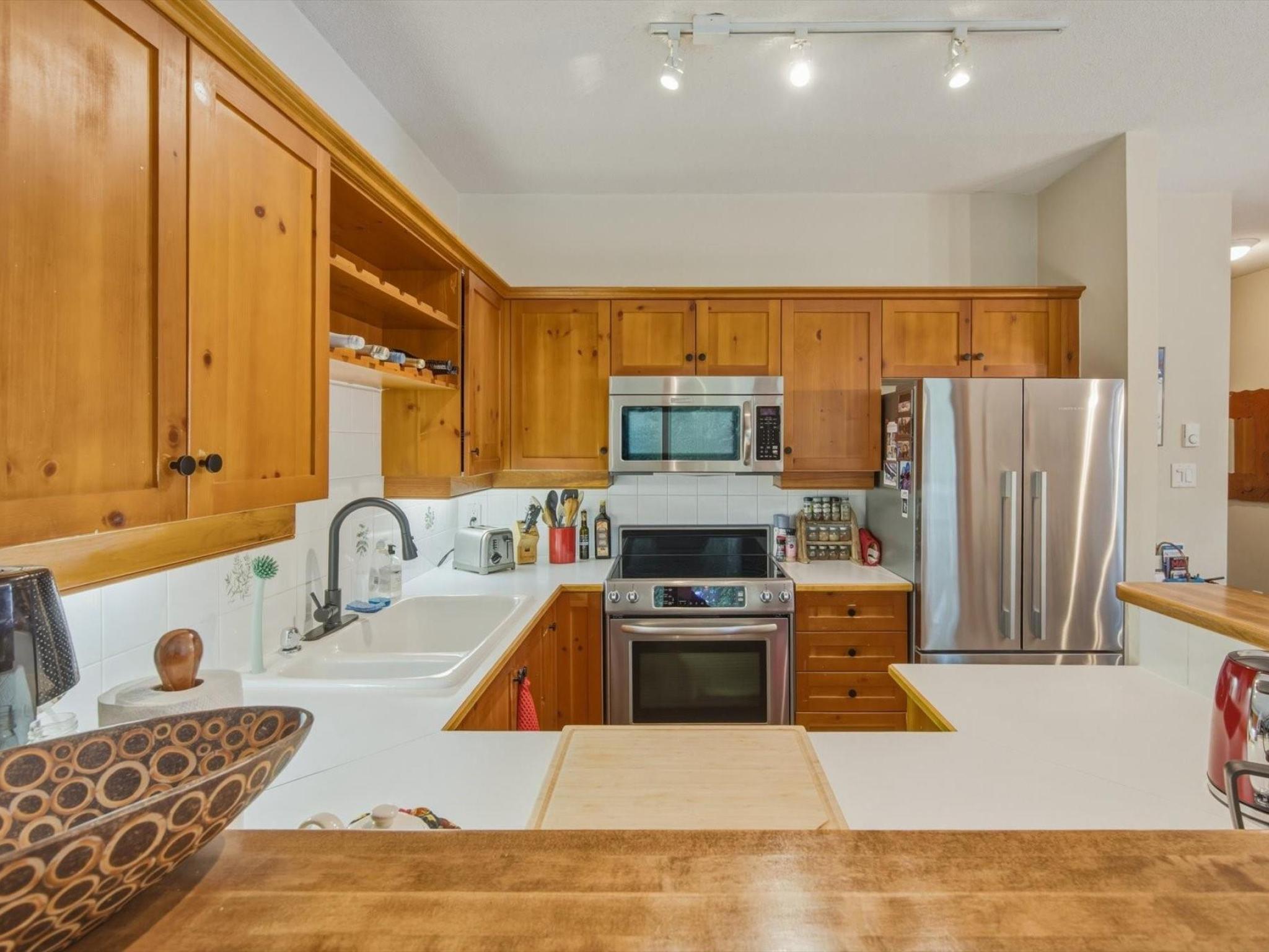 1-4652 Blackcomb Way image 12