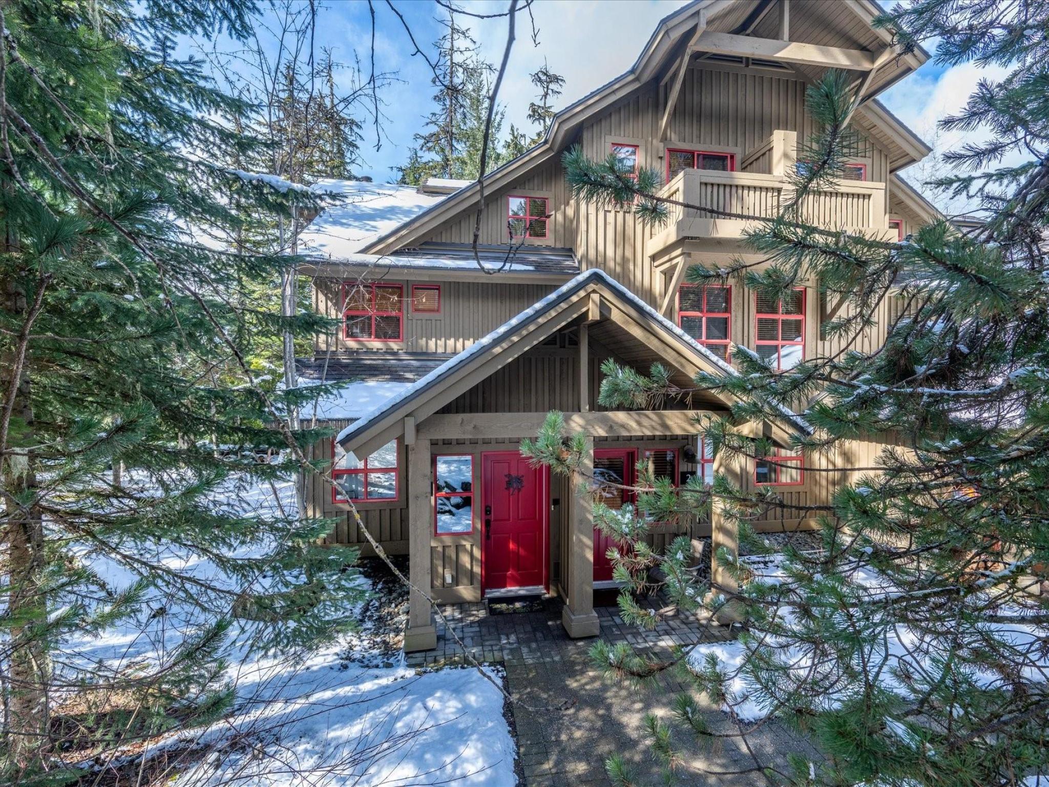 1-4652 Blackcomb Way image 2