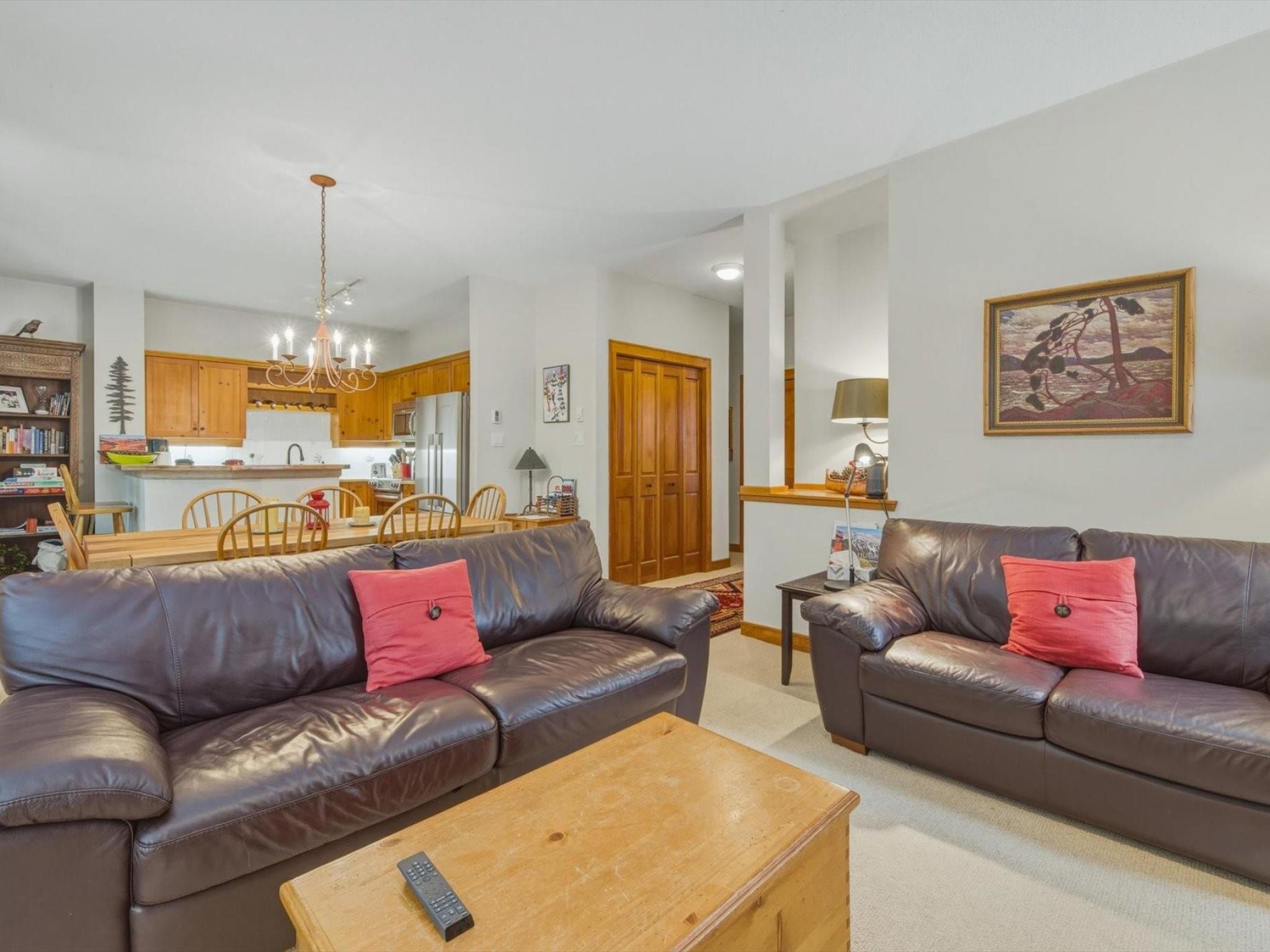 1-4652 Blackcomb Way image 6