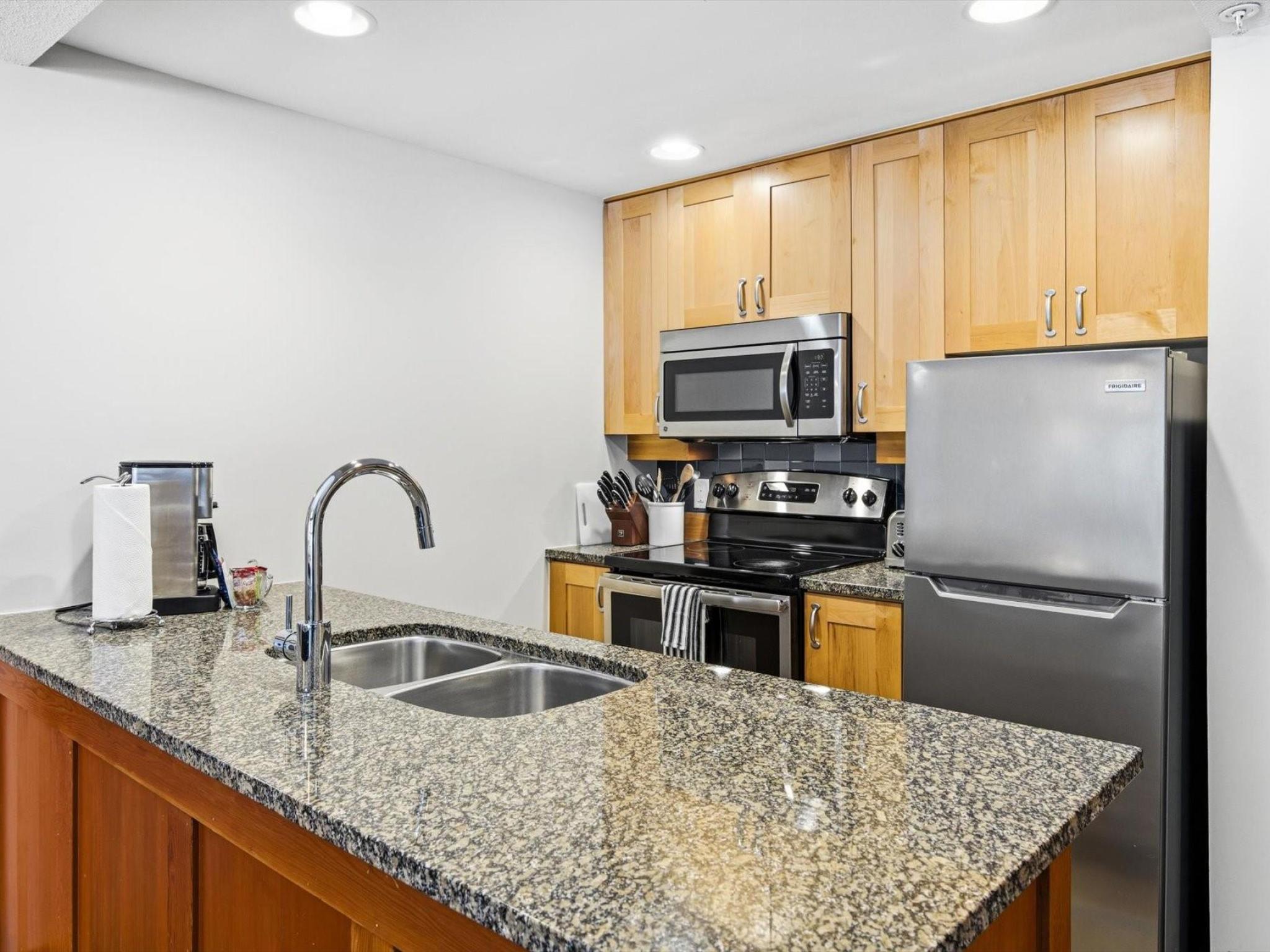 637B-2036 London Lane image 12