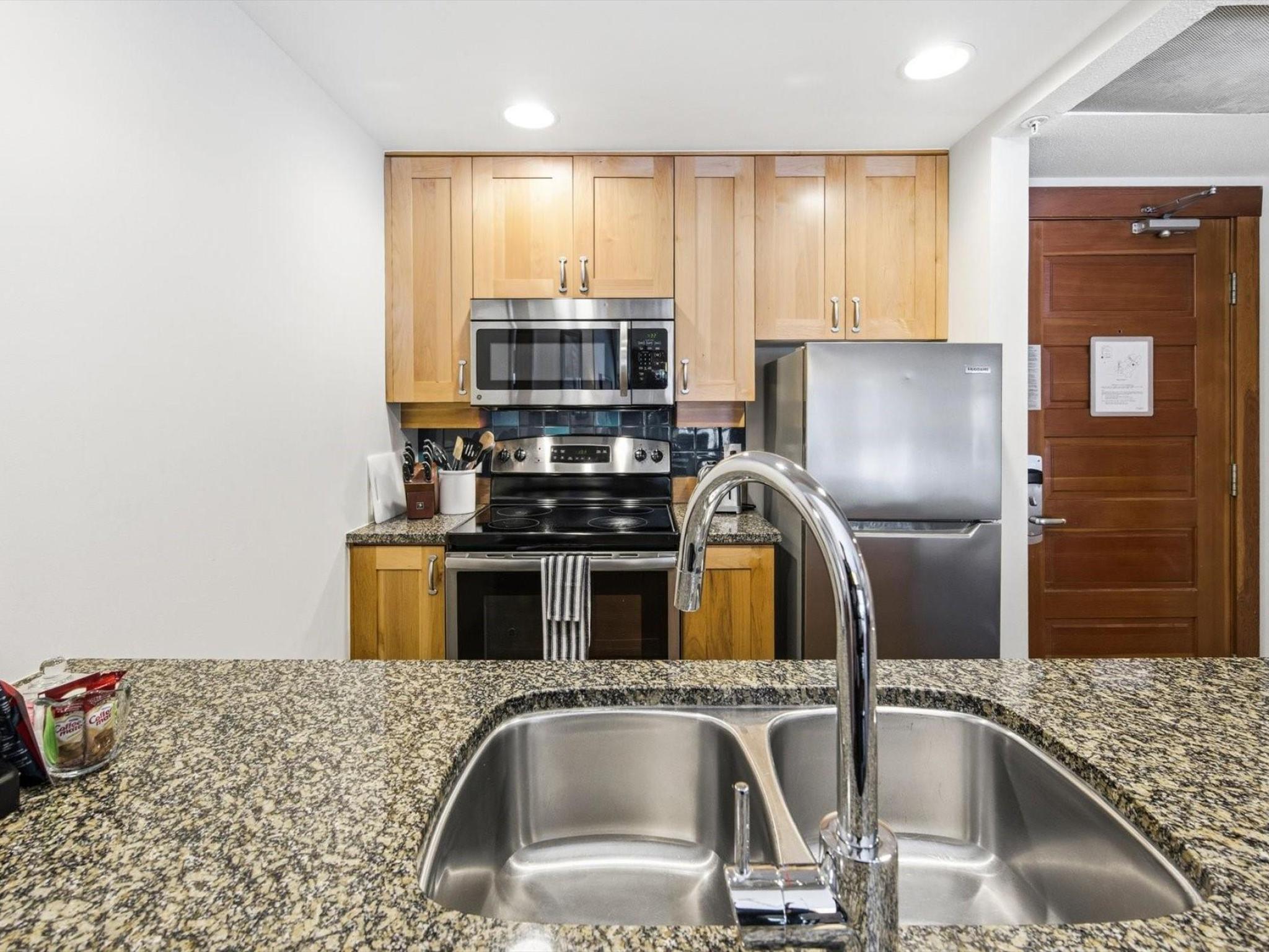 637B-2036 London Lane image 13