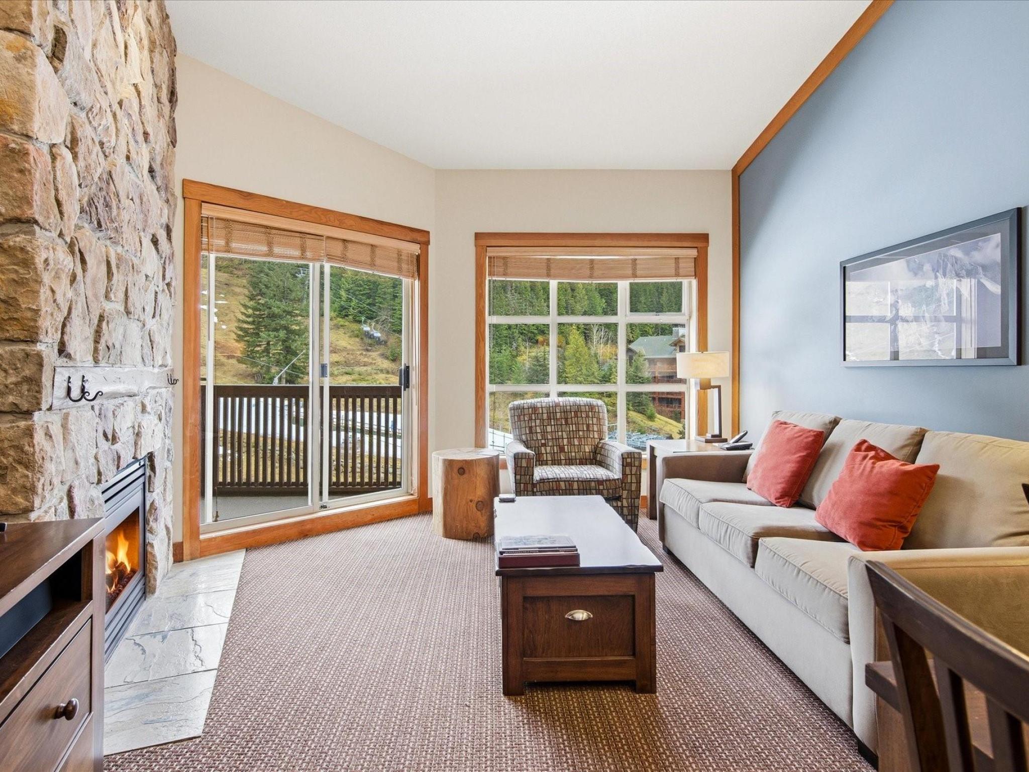 637B-2036 London Lane image 1