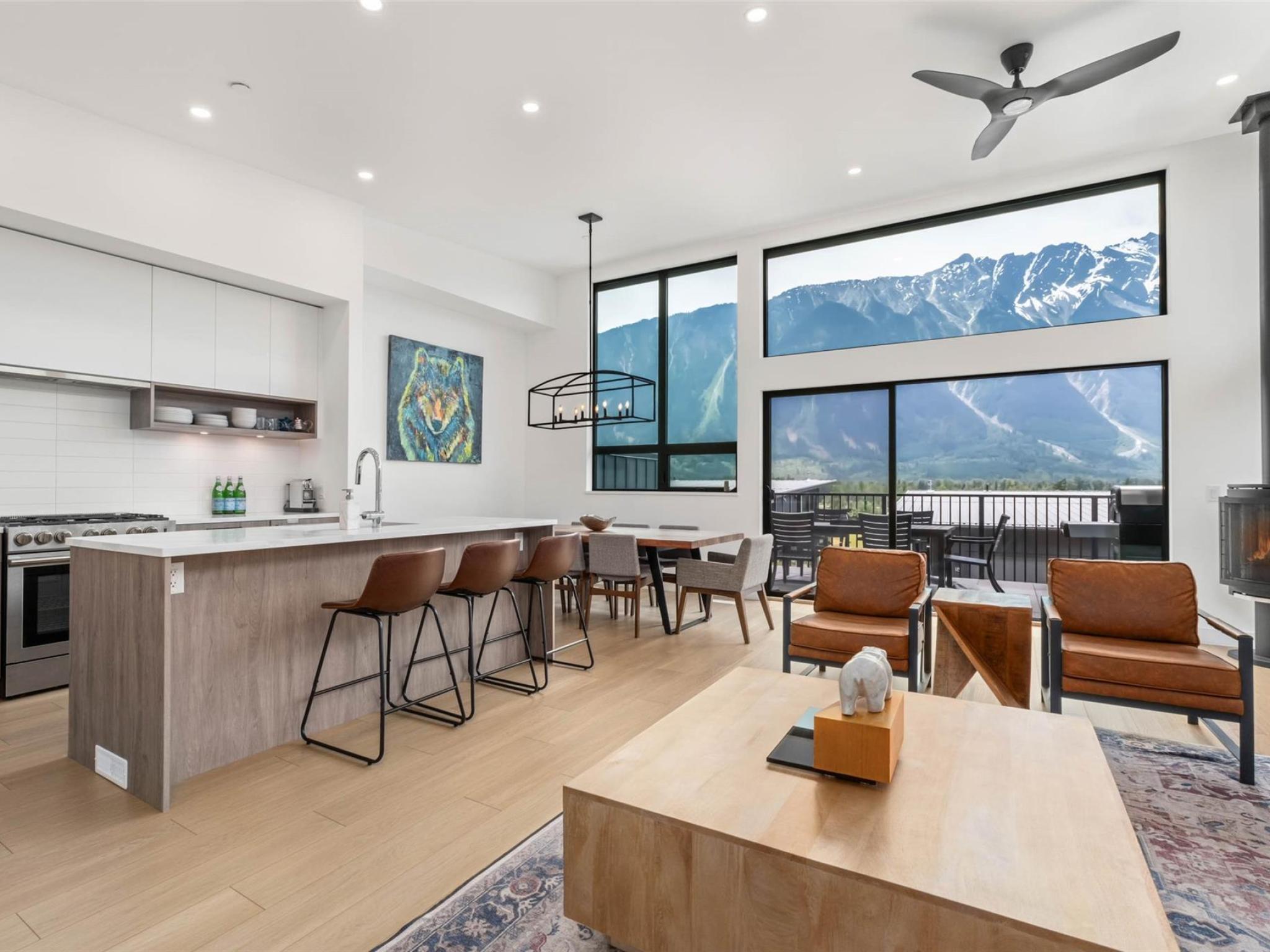 36-4000 Sunstone Way