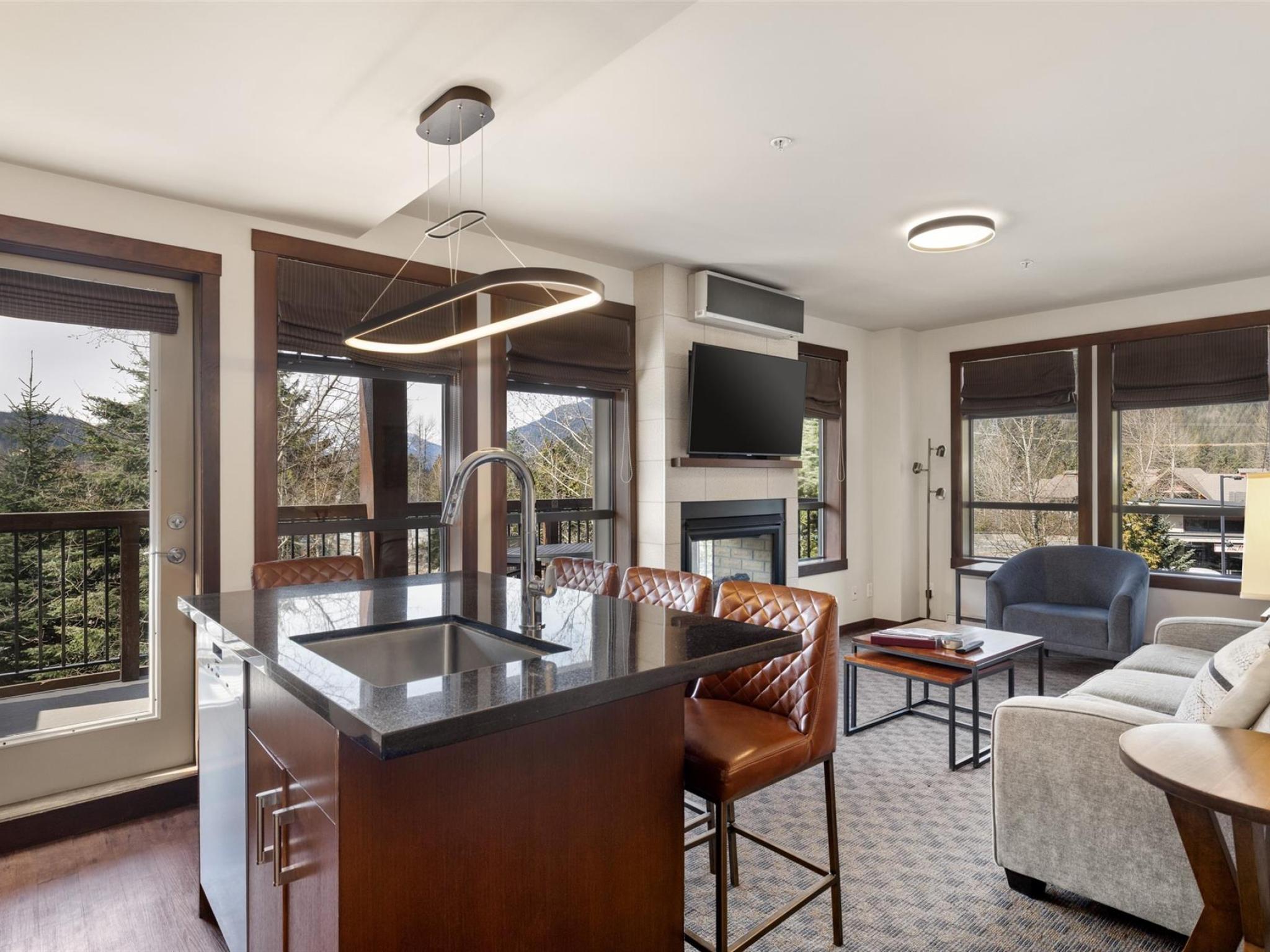 108A-2020 London Lane