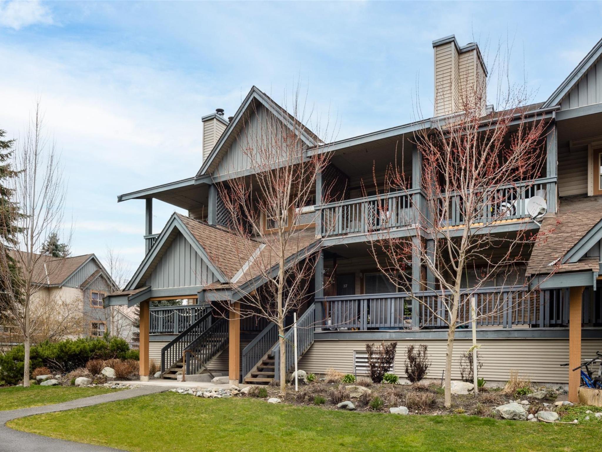 38-7410 Flint Street