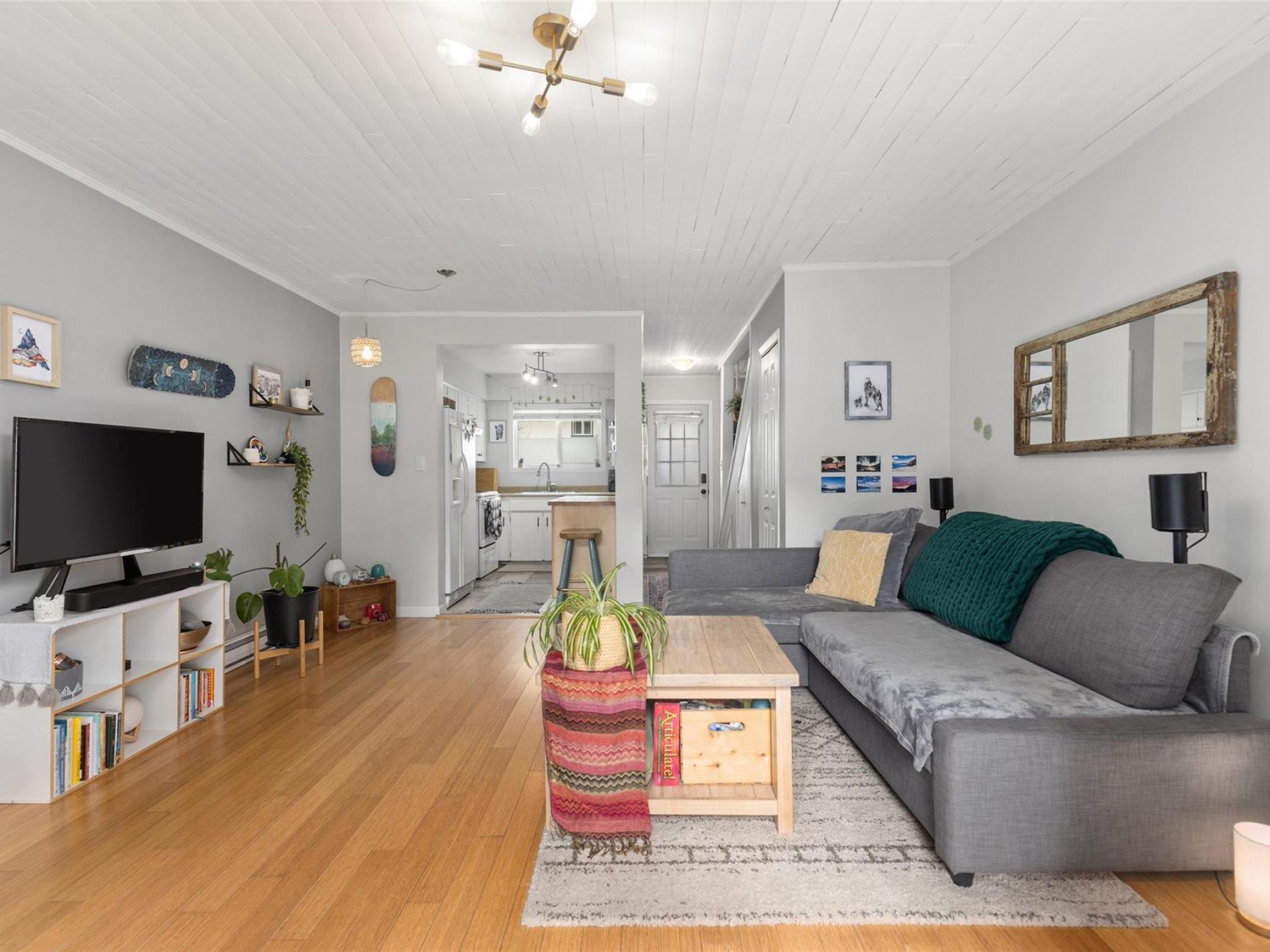 13-1470 Laurel Street