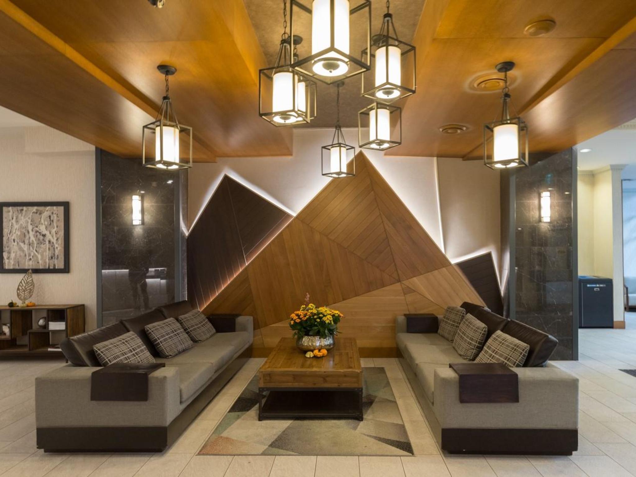 1224-4308 Main Street