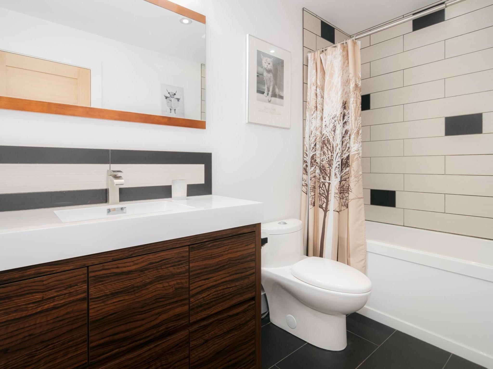 7456 Dogwood Street image 15