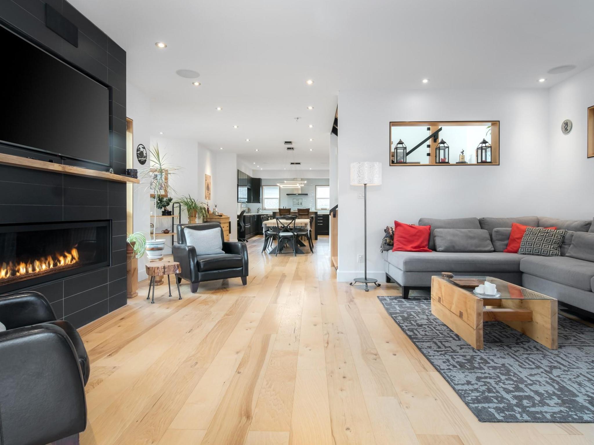 7456 Dogwood Street image 4