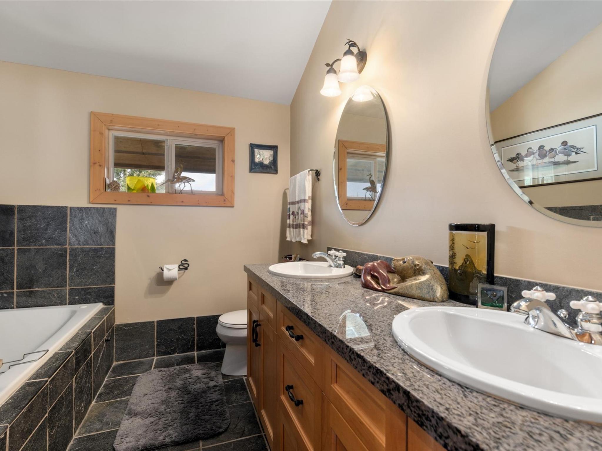 7270 Spruce Grove Circle image 24