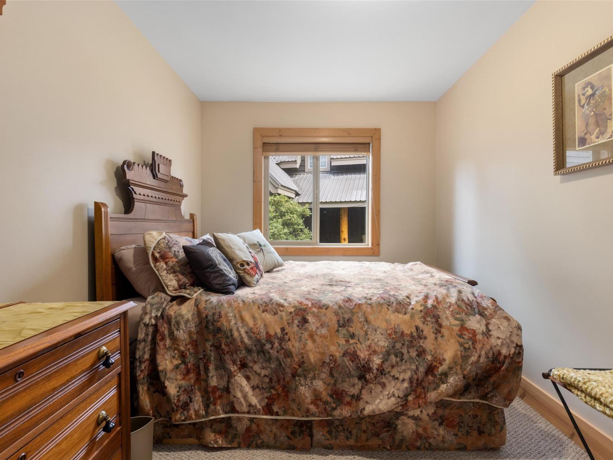 7270 Spruce Grove Circle image 31