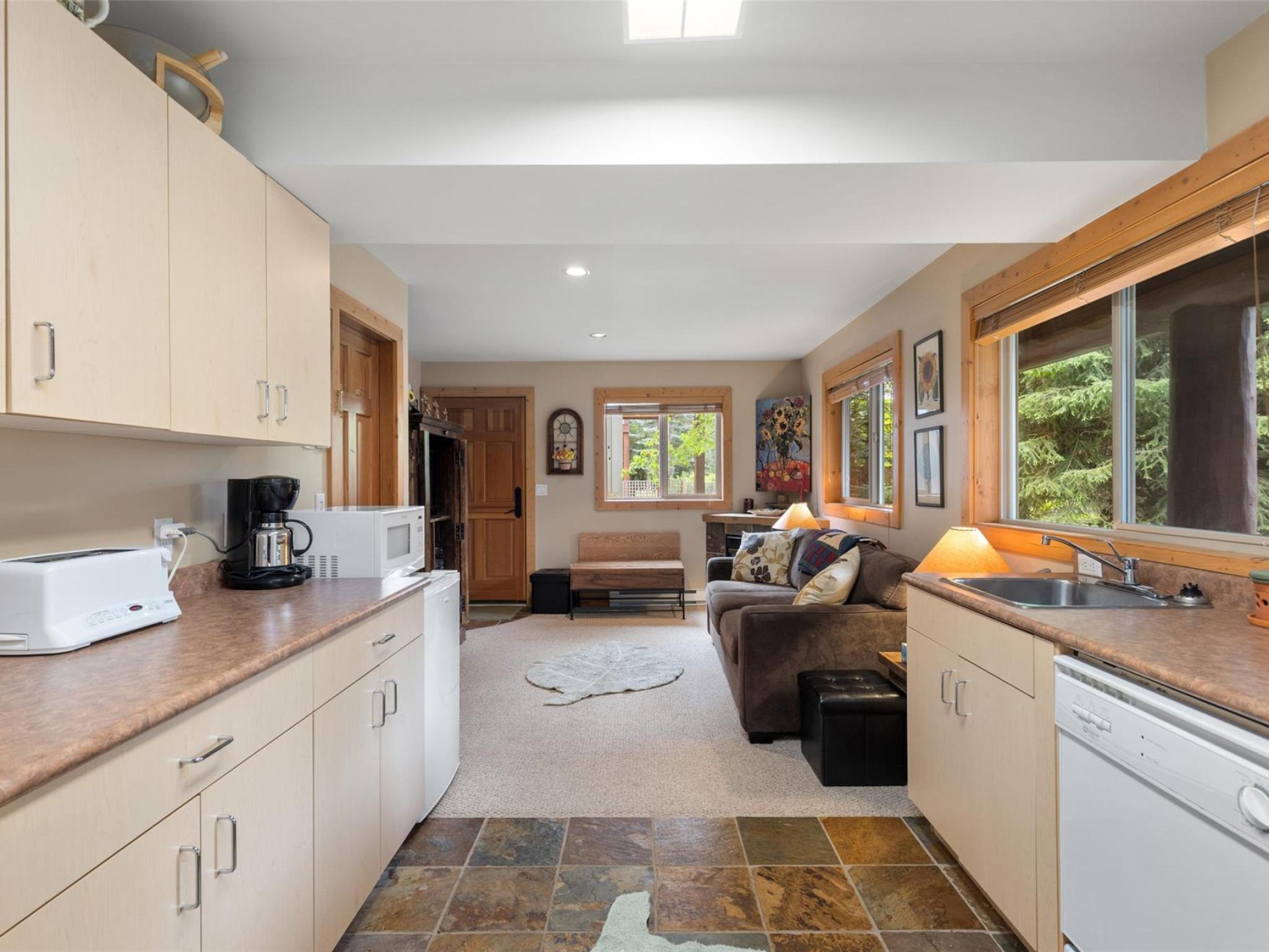 7270 Spruce Grove Circle image 36