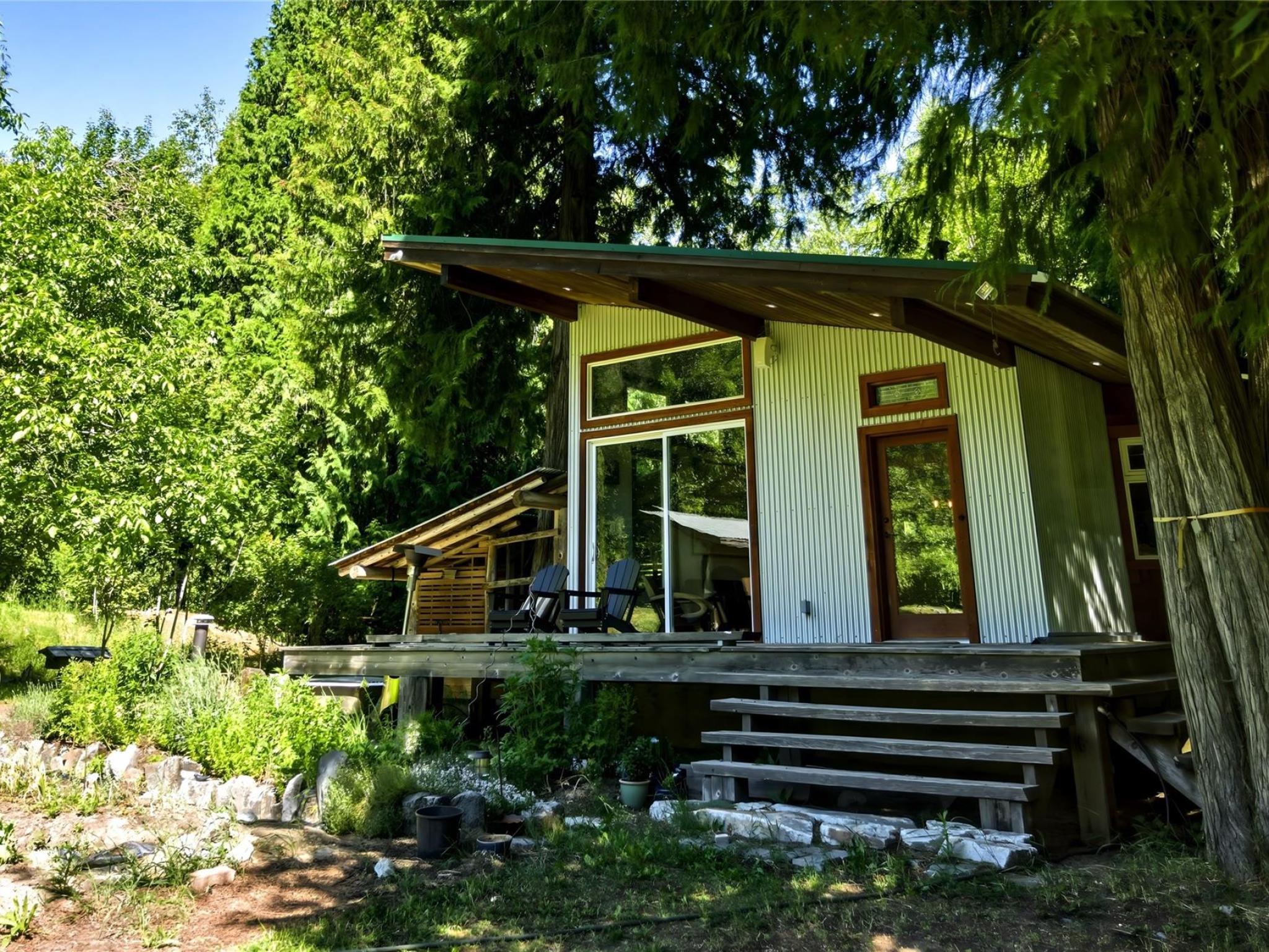 8173 Pemberton Meadows Road image 17