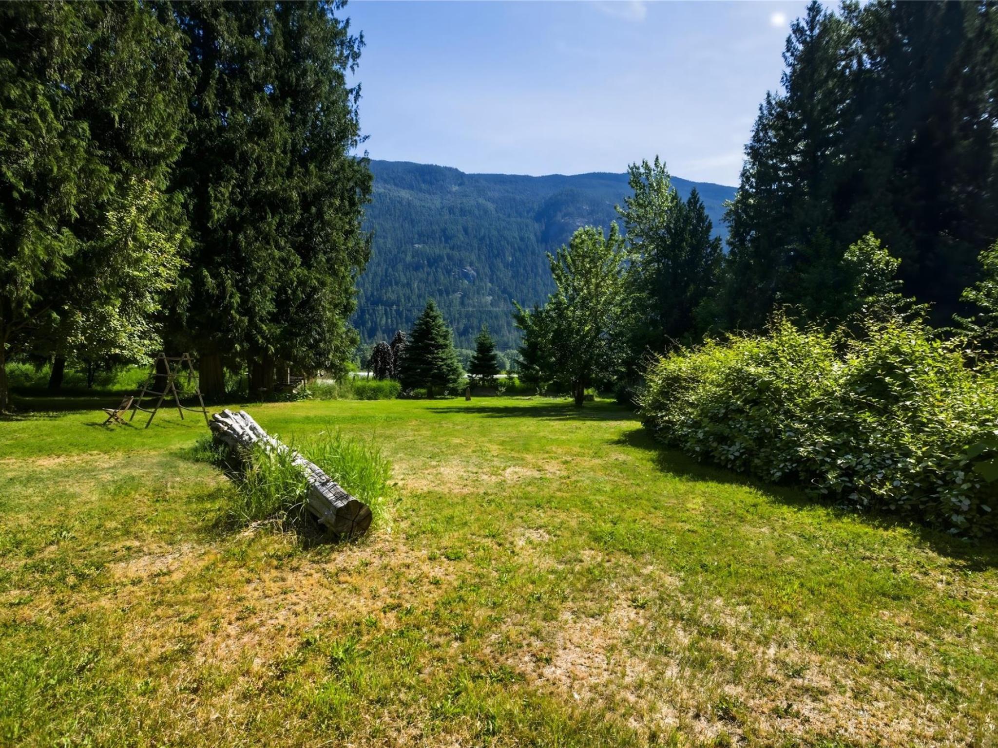 8173 Pemberton Meadows Road image 18