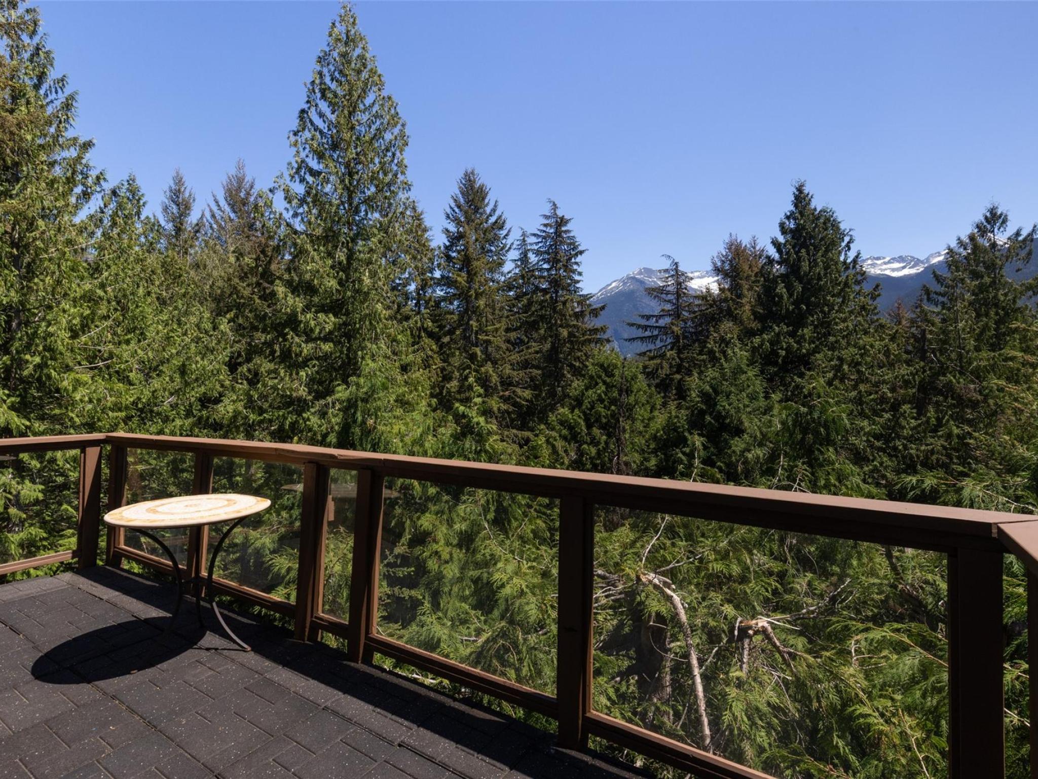 9480 Emerald Drive image 10
