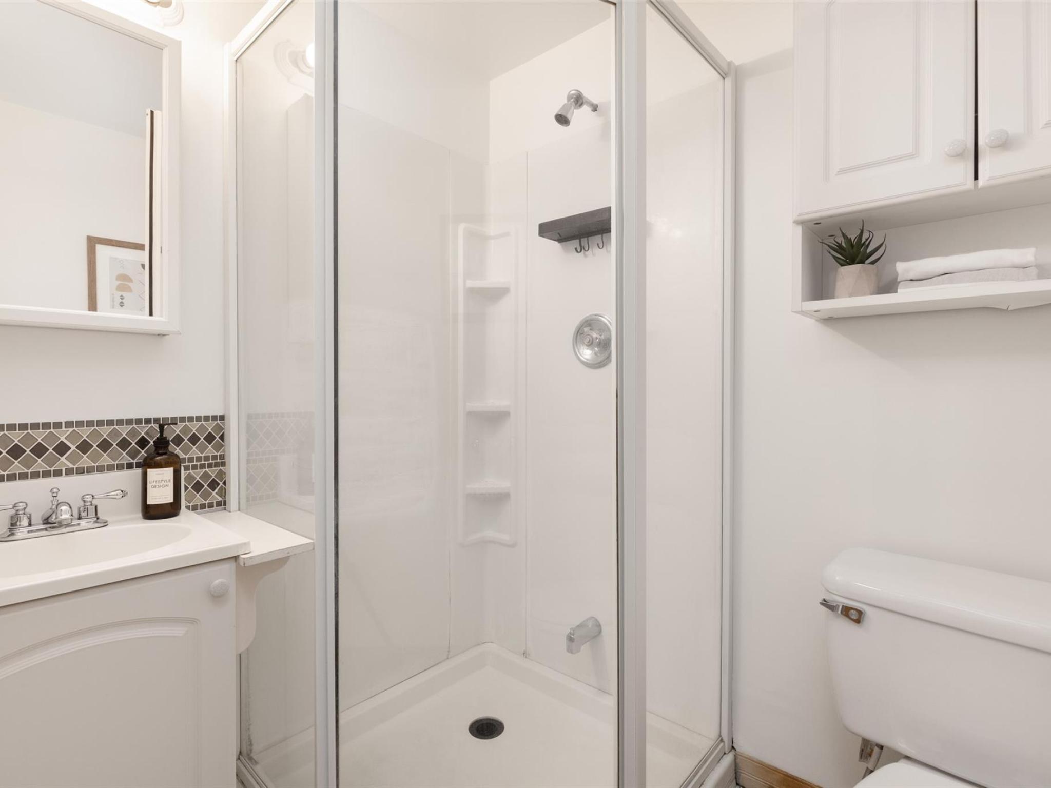 9480 Emerald Drive image 21