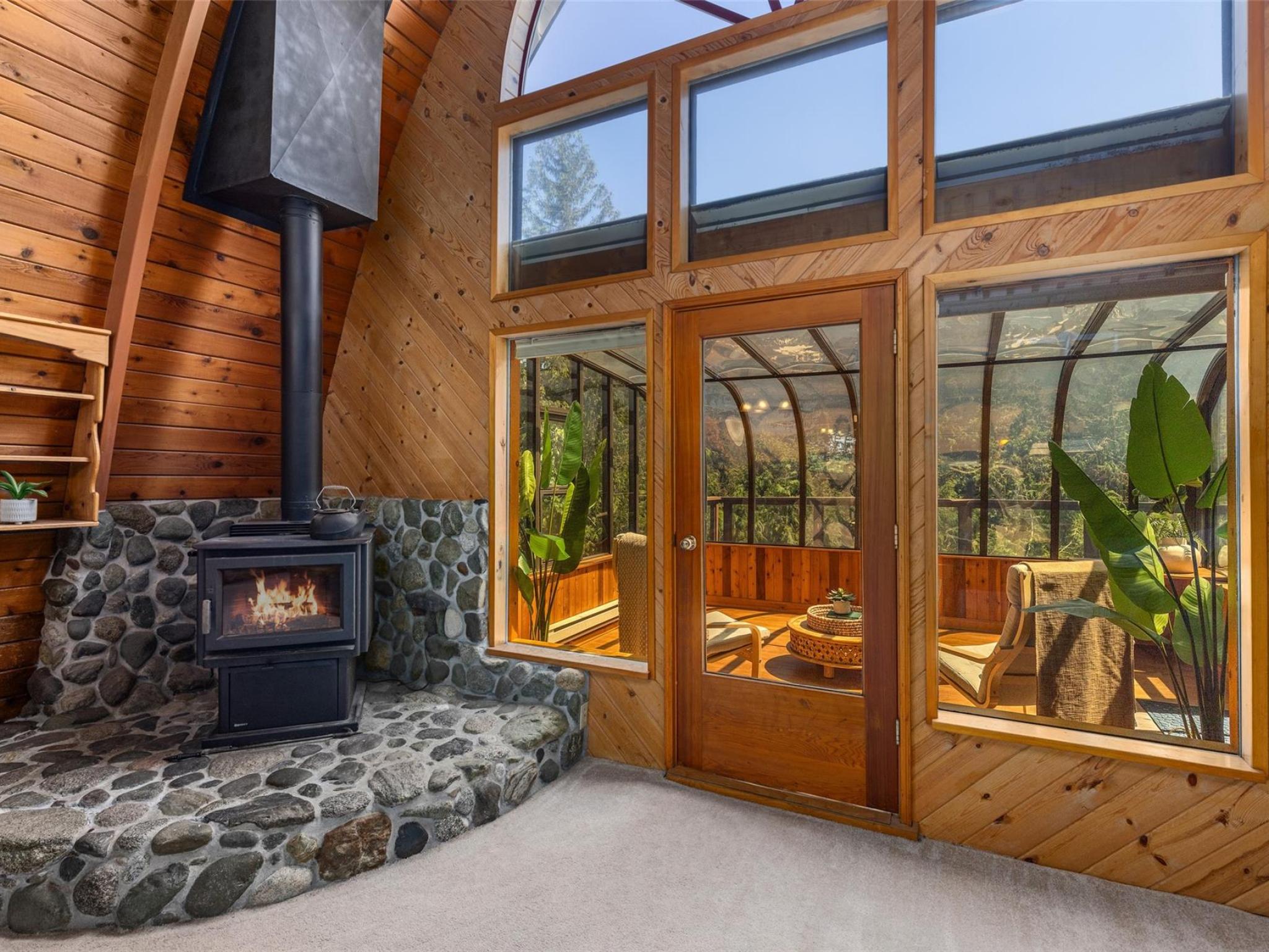 9480 Emerald Drive image 2